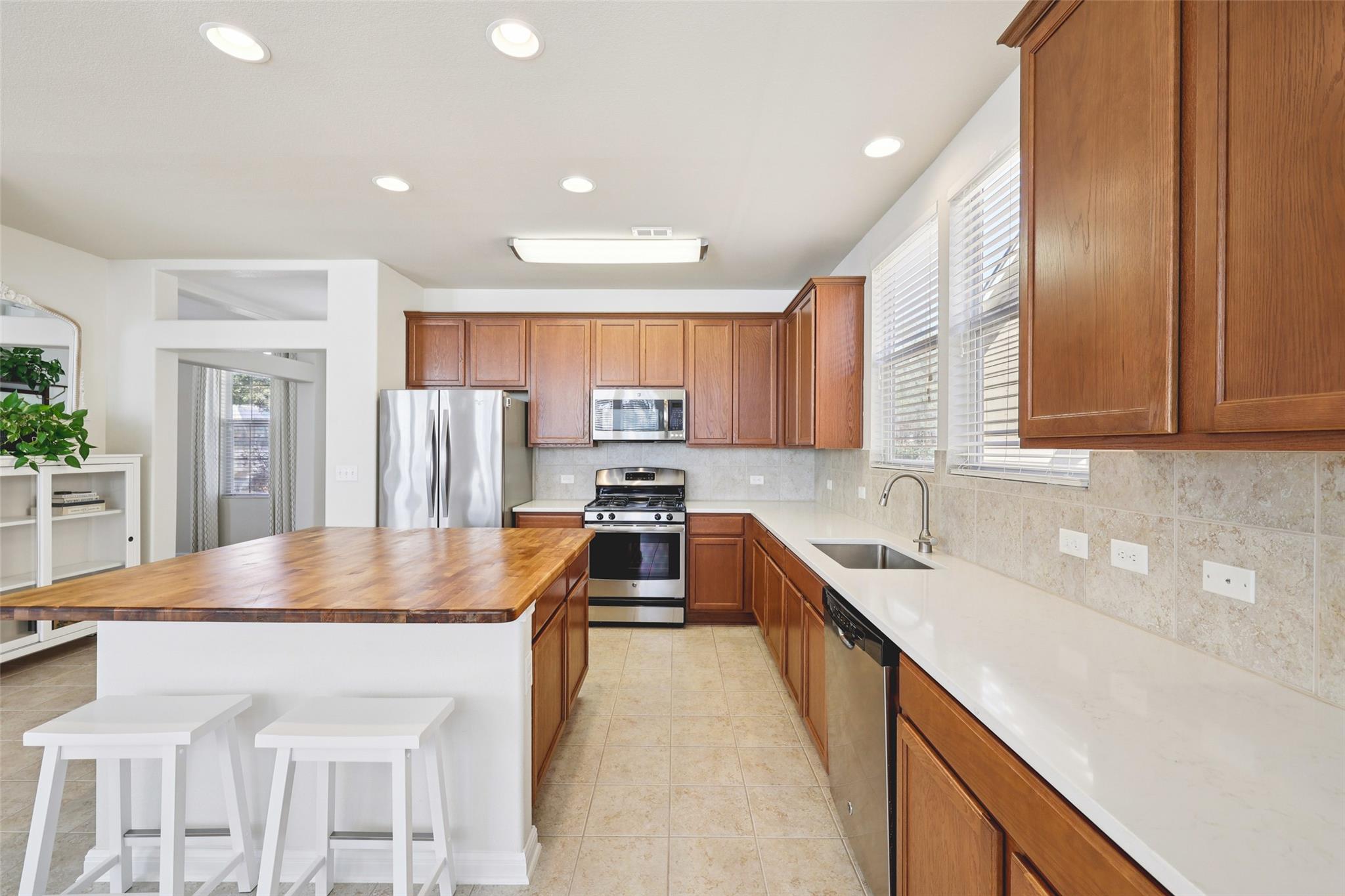 5152 Hellman, Kyle, TX 78640