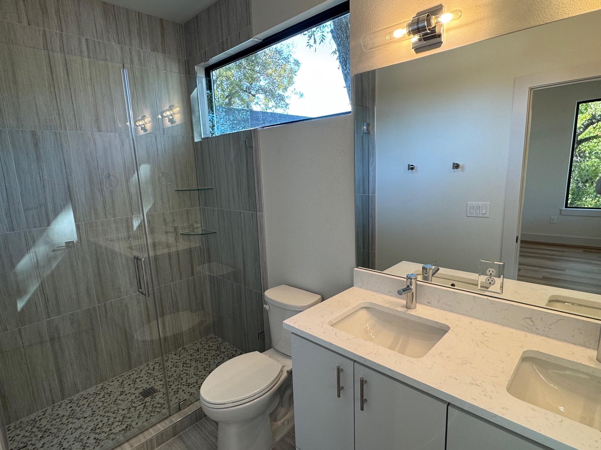 1131 Walton Ln # 3, Austin, TX 78721