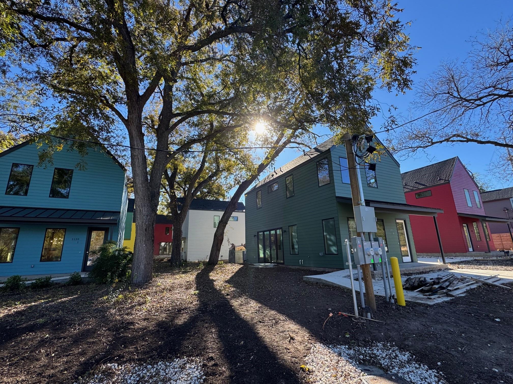 1131 Walton Ln # 3, Austin, TX 78721