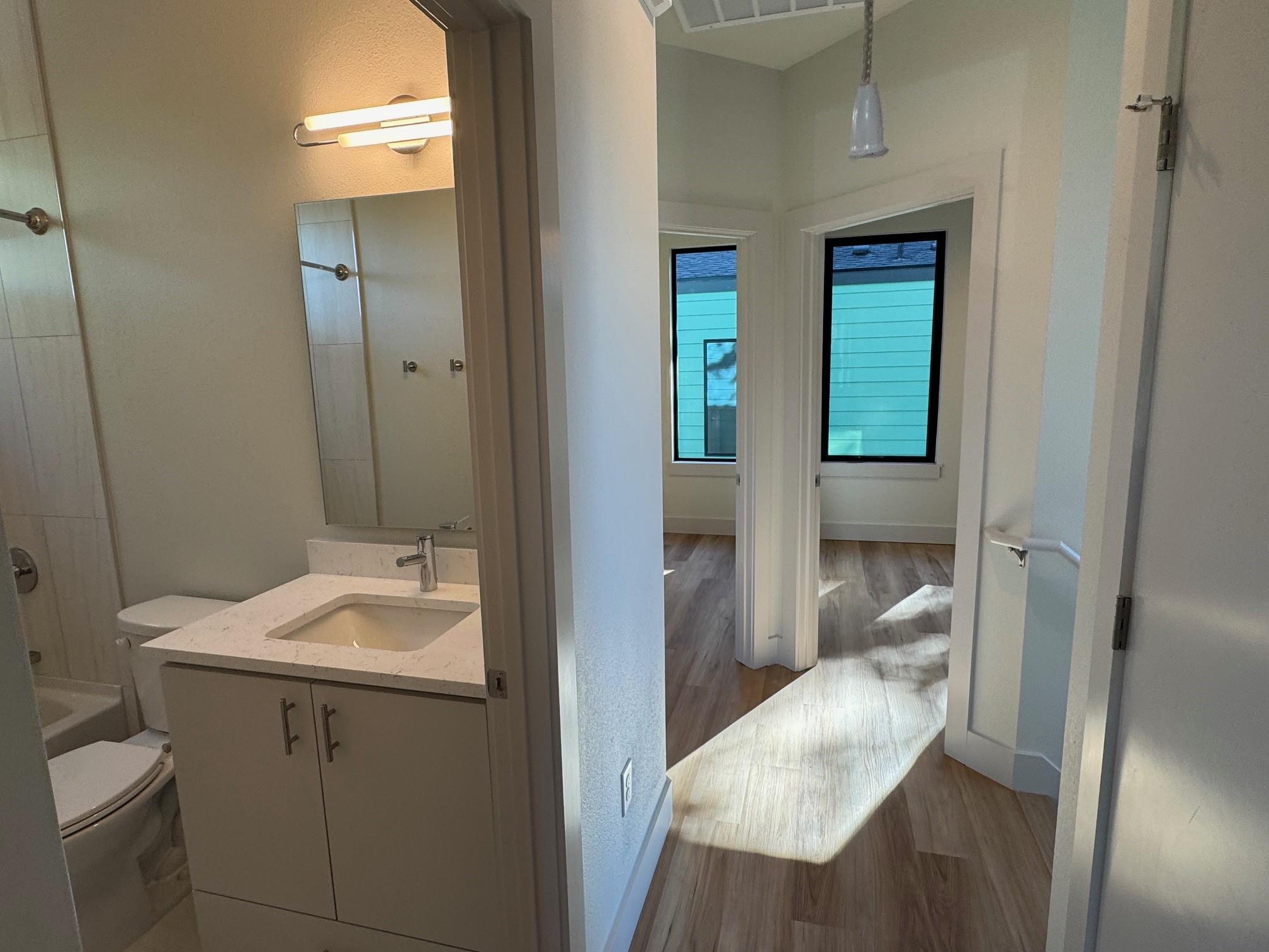 1131 Walton Ln # 3, Austin, TX 78721