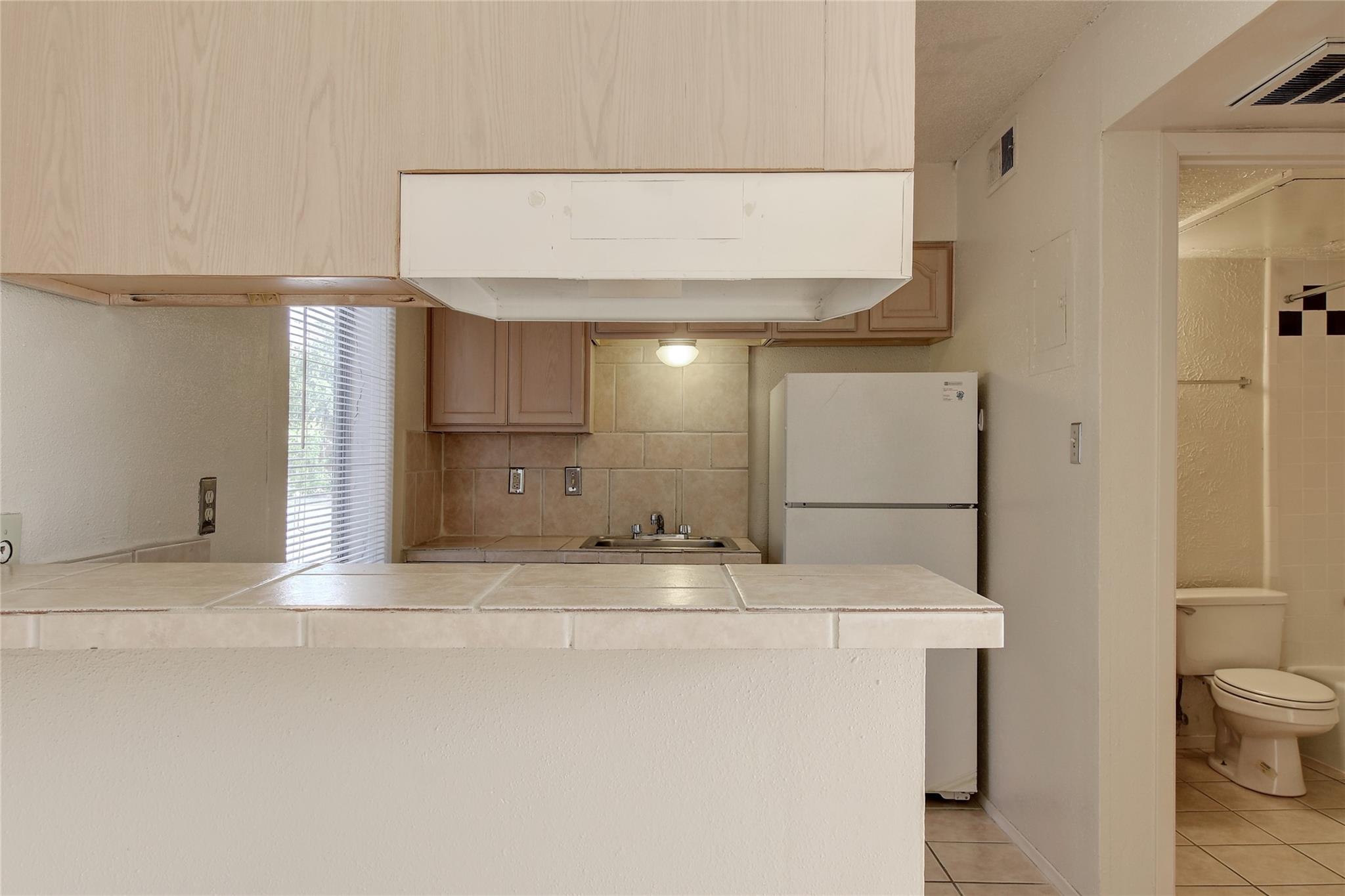 105 E 38th St # 303, Austin, TX 78705