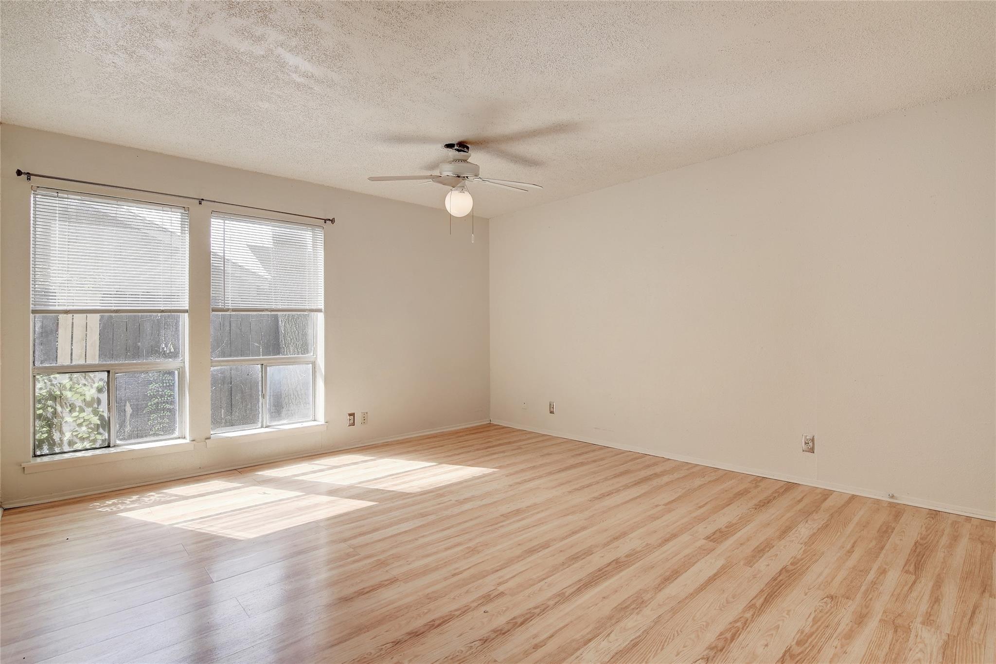 105 E 38th St # 303, Austin, TX 78705