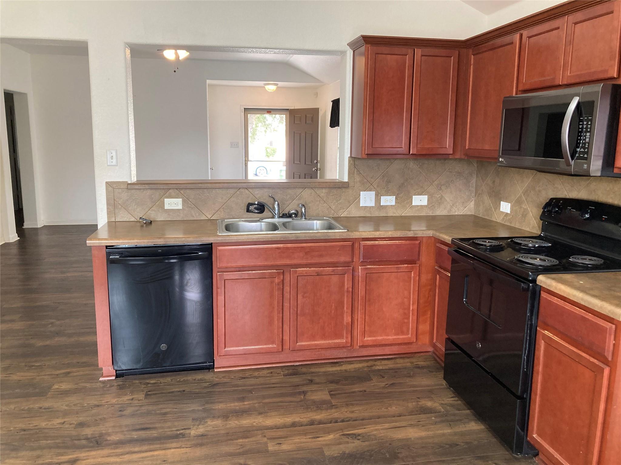 13325 Pine Needle St, Manor, TX 78653