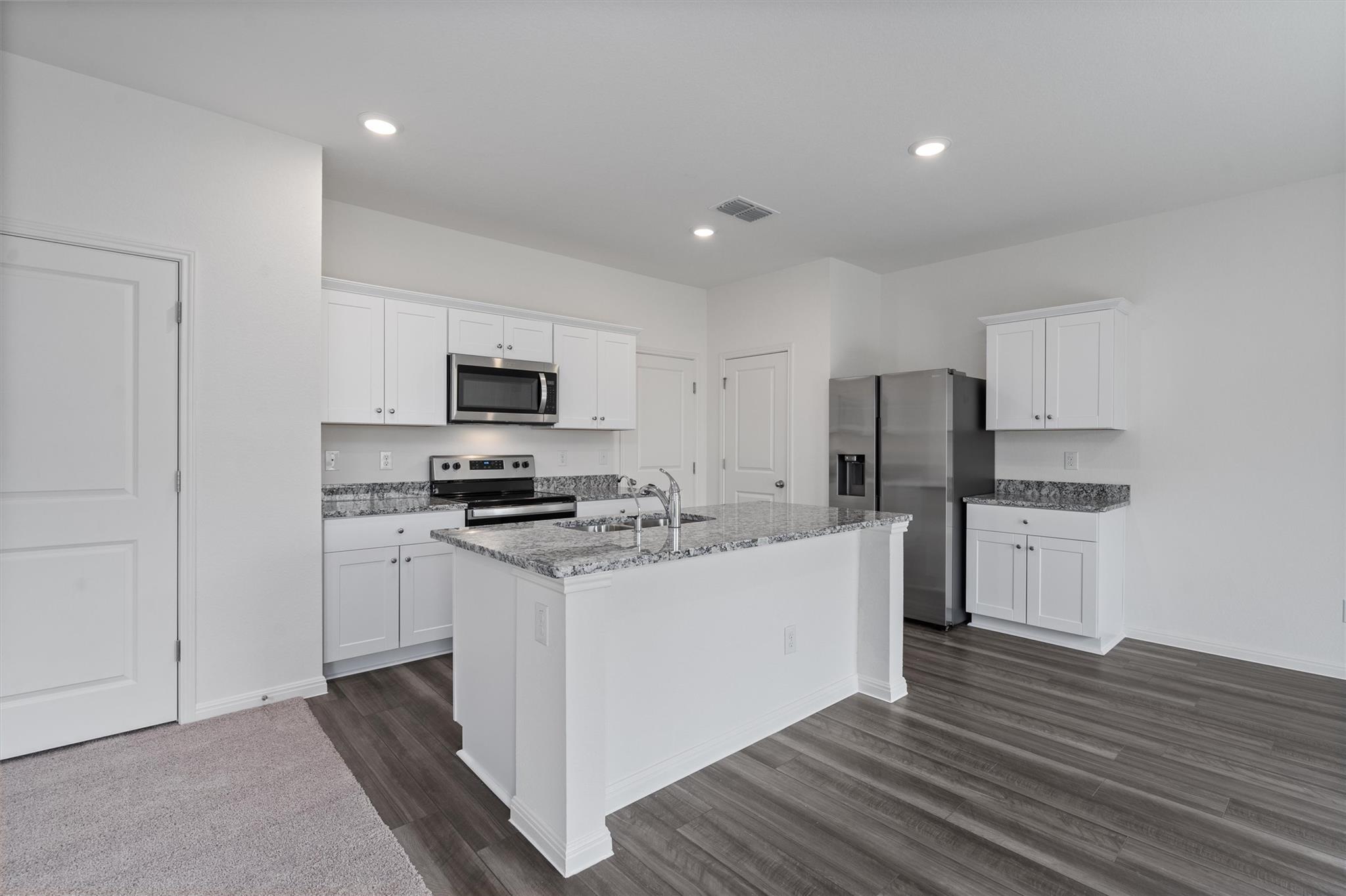 109 Blackbear Dr, Hutto, TX 78634