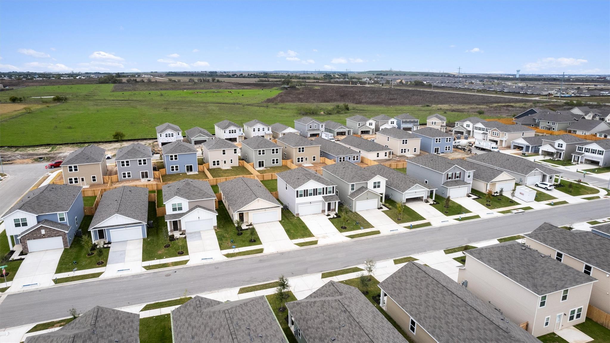 109 Blackbear Dr, Hutto, TX 78634