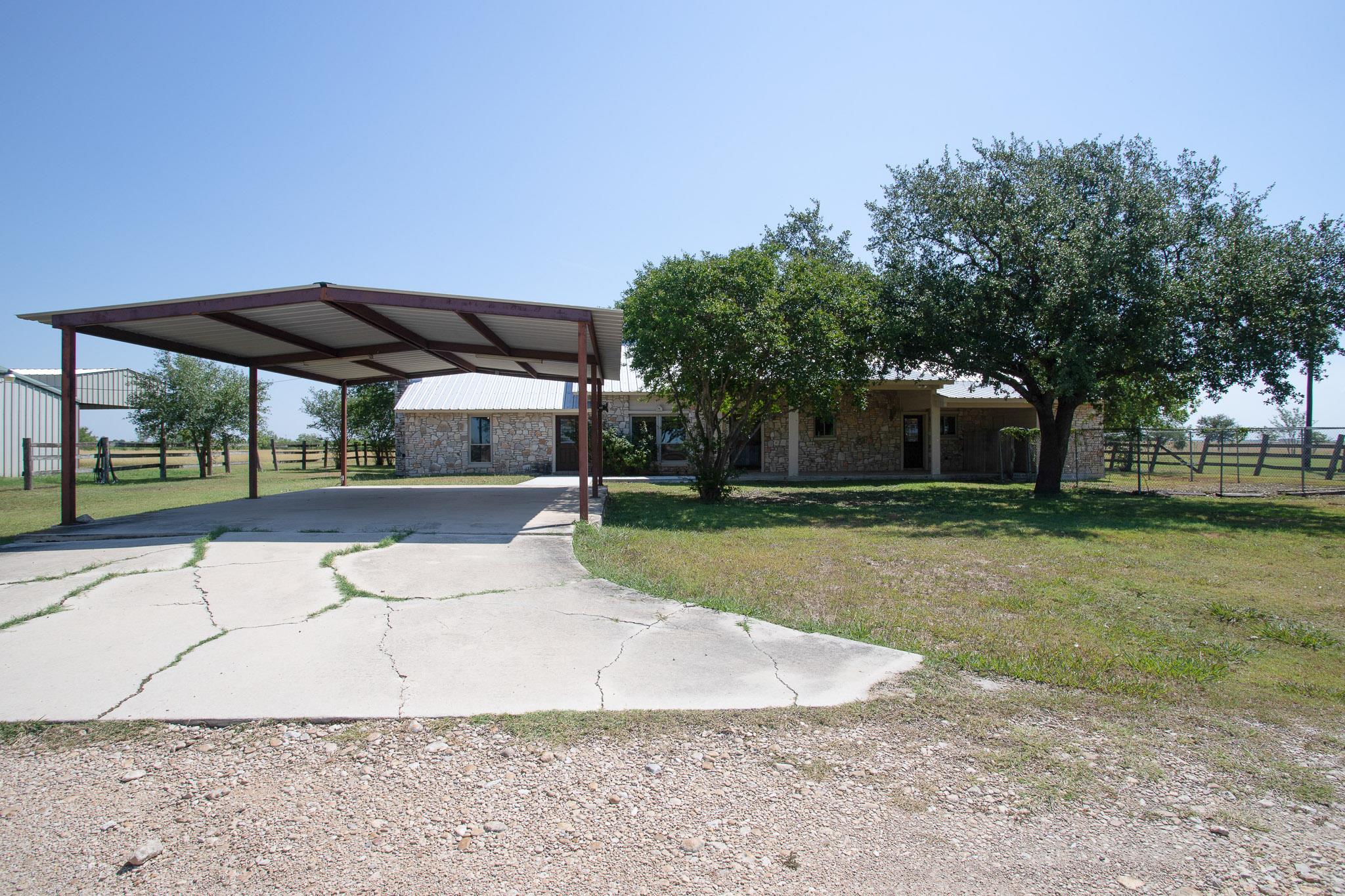 4692 SE River Rd, Martindale, TX 78655