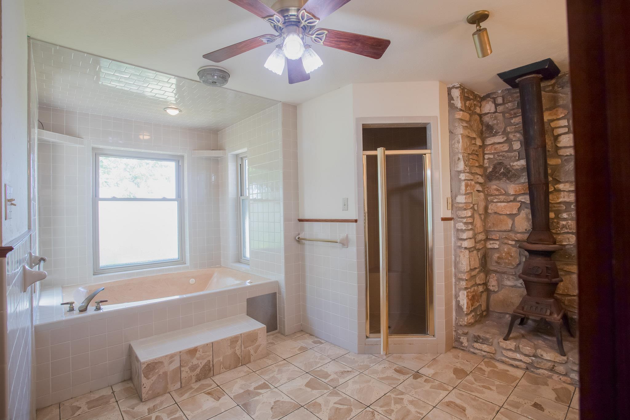 4692 SE River Rd, Martindale, TX 78655