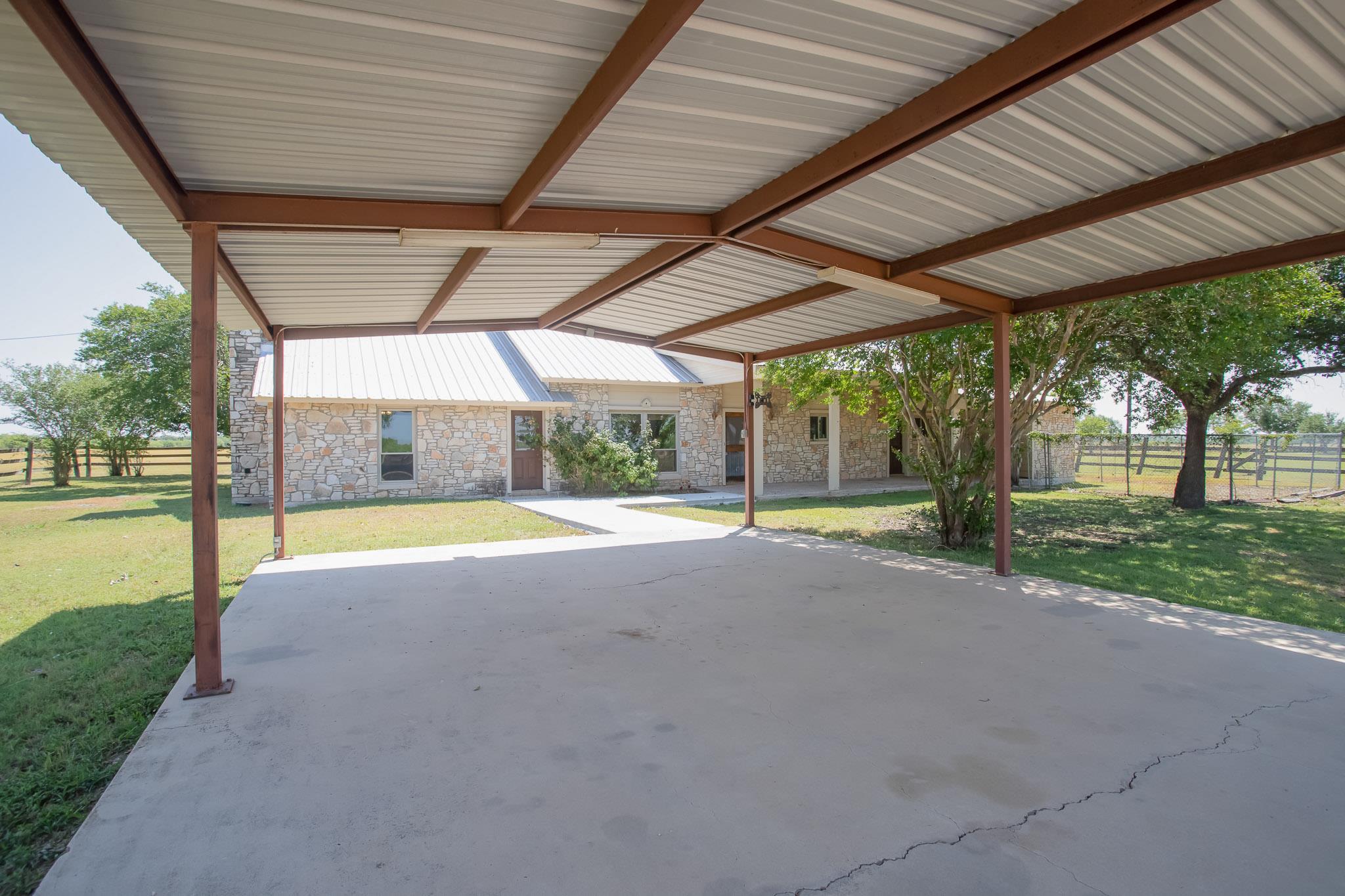 4692 SE River Rd, Martindale, TX 78655