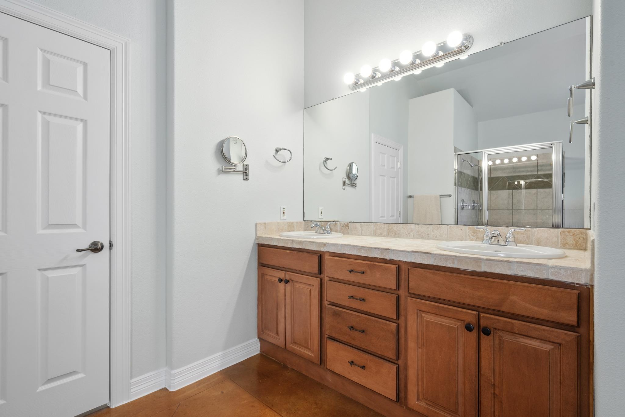 531 Leanna Oak Loop, Manchaca, TX 78652