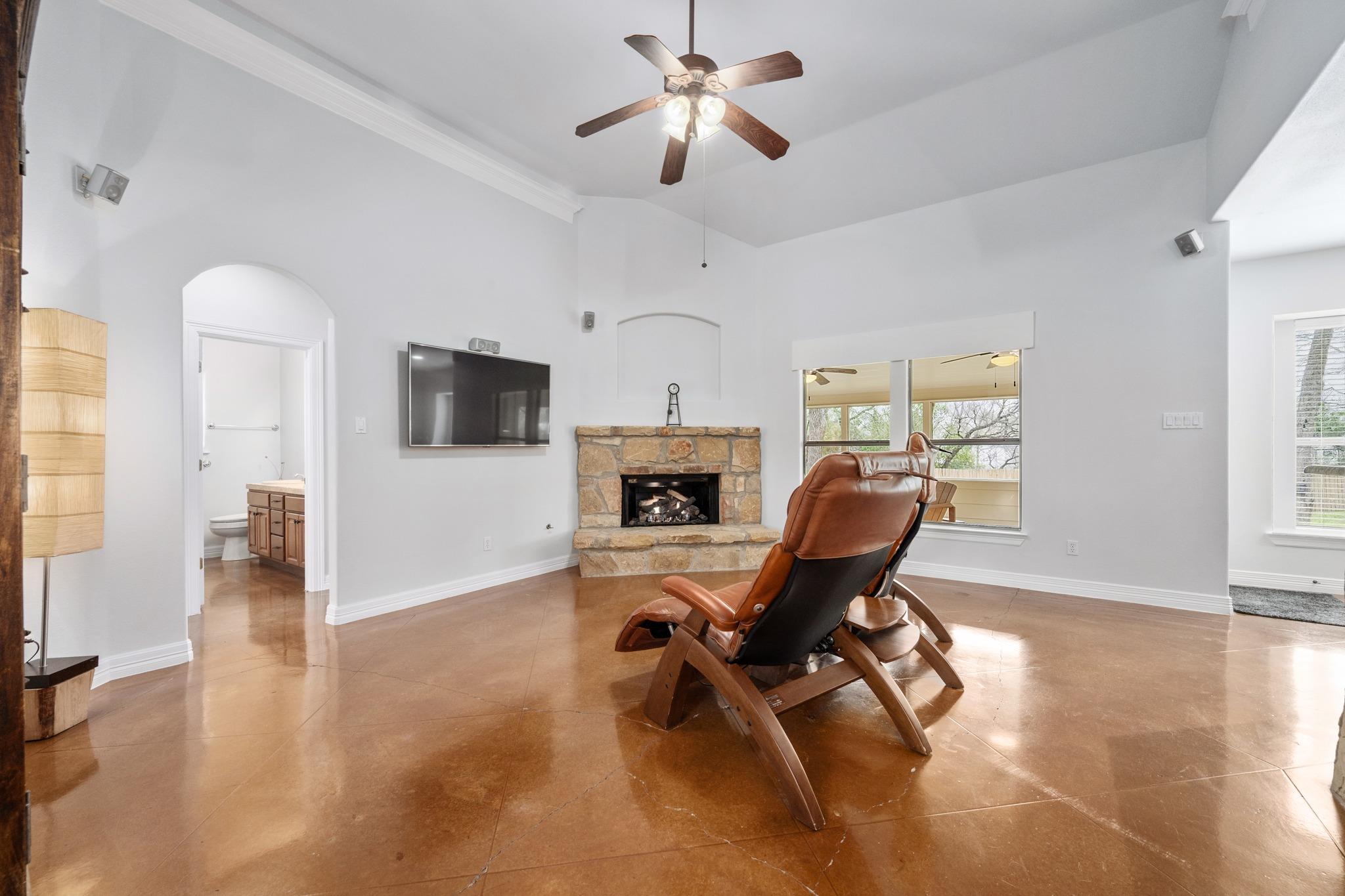 531 Leanna Oak Loop, Manchaca, TX 78652