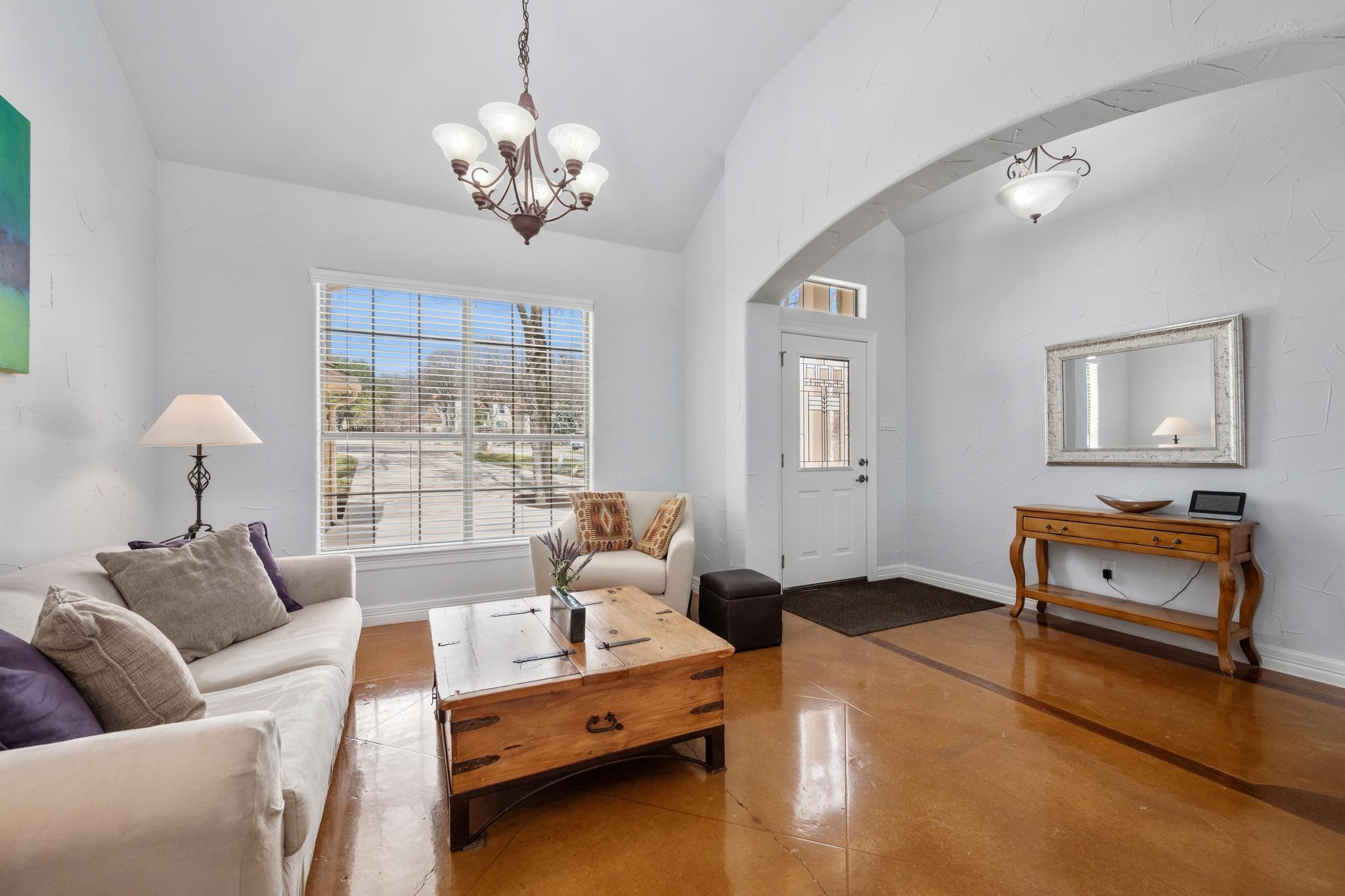 531 Leanna Oak Loop, Manchaca, TX 78652