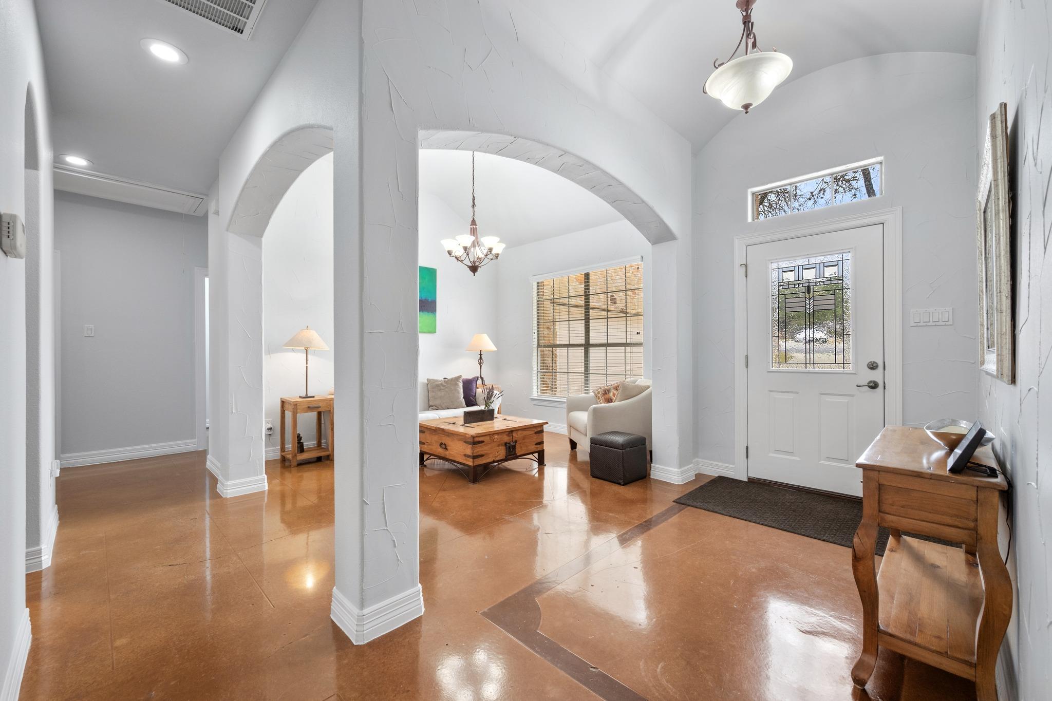 531 Leanna Oak Loop, Manchaca, TX 78652