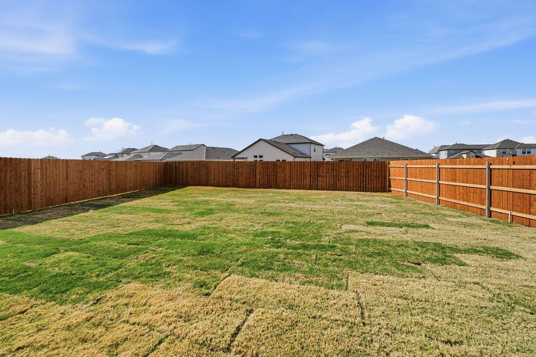 102 Childress St, Hutto, TX 78634