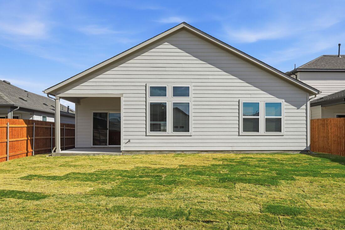 102 Childress St, Hutto, TX 78634