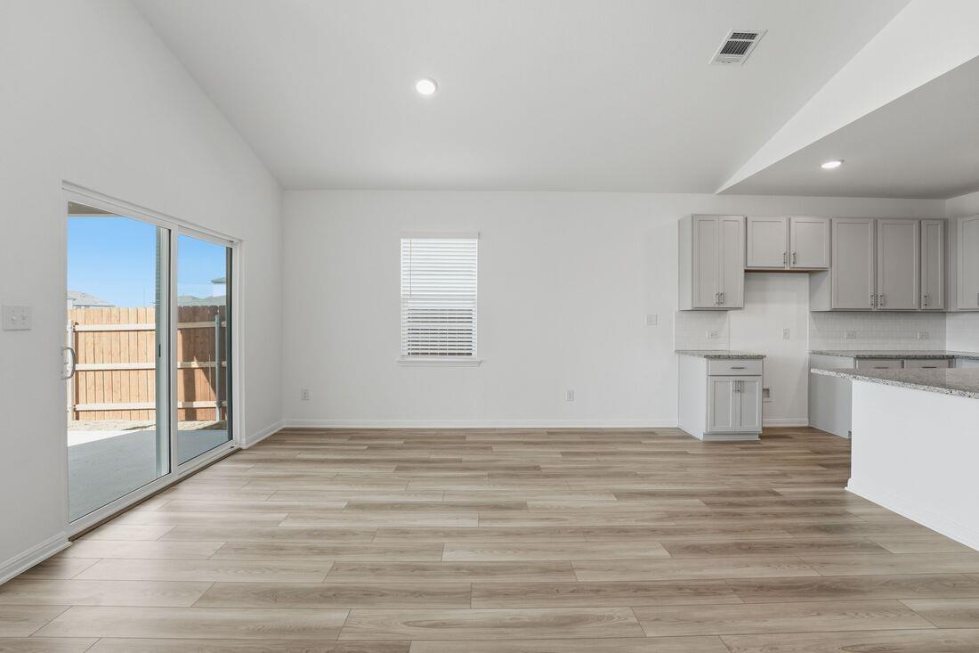 102 Childress St, Hutto, TX 78634