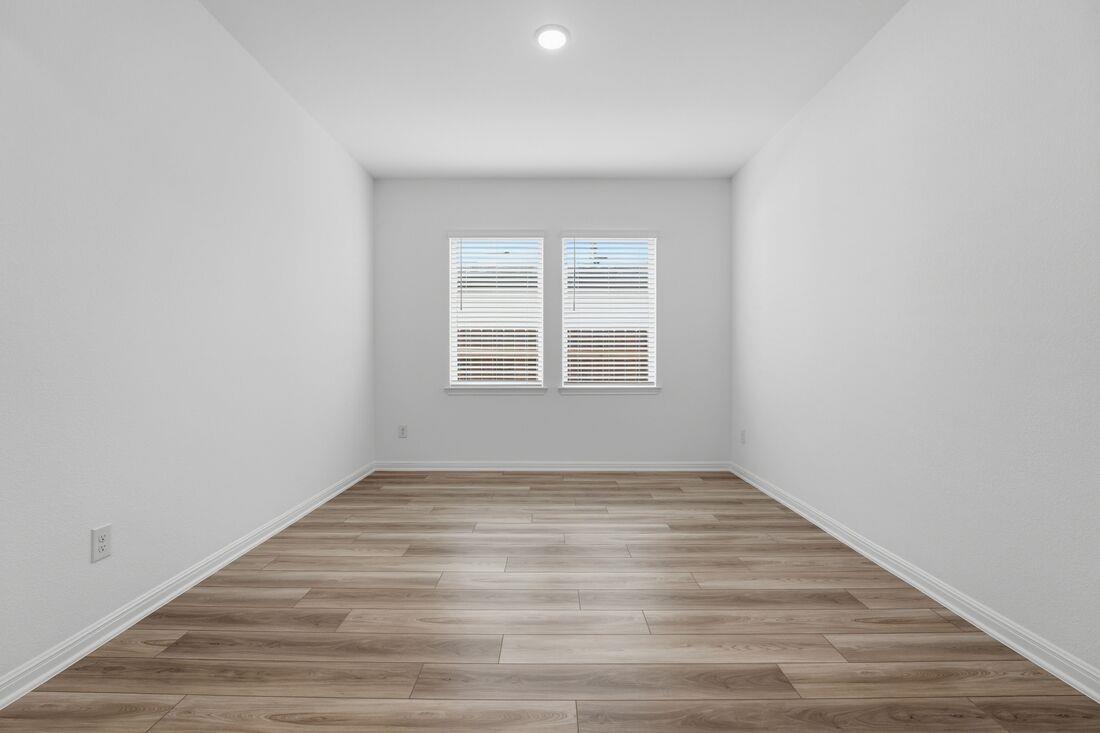 102 Childress St, Hutto, TX 78634