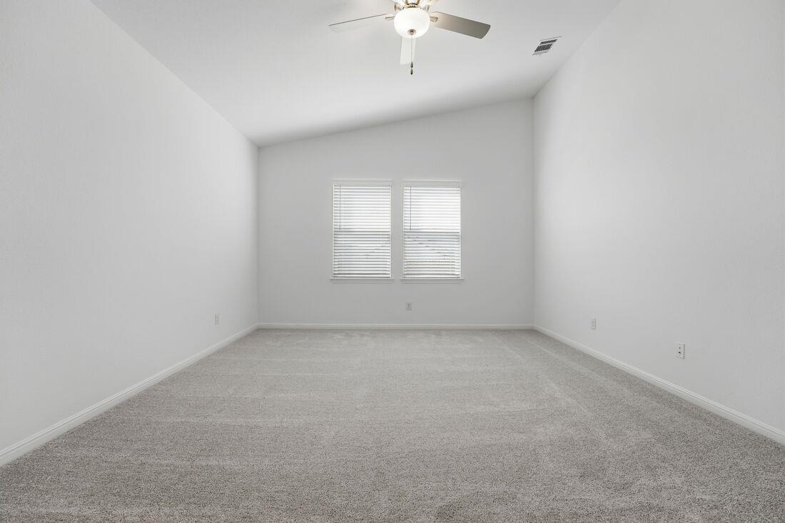 102 Childress St, Hutto, TX 78634