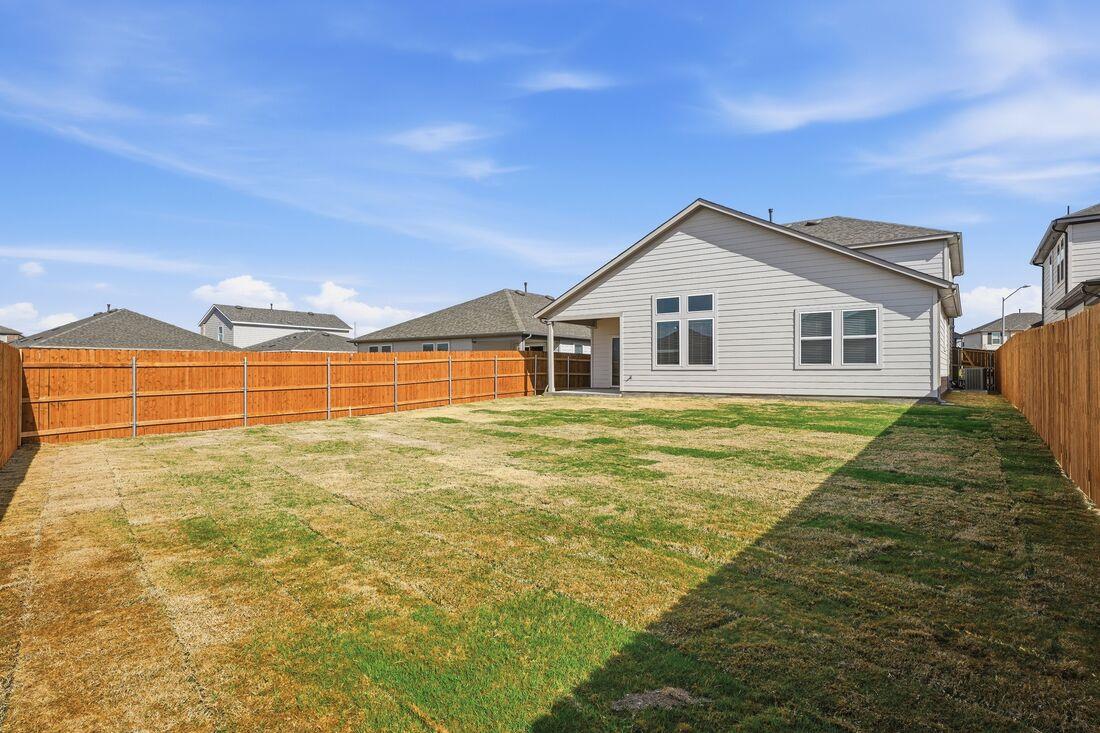 102 Childress St, Hutto, TX 78634
