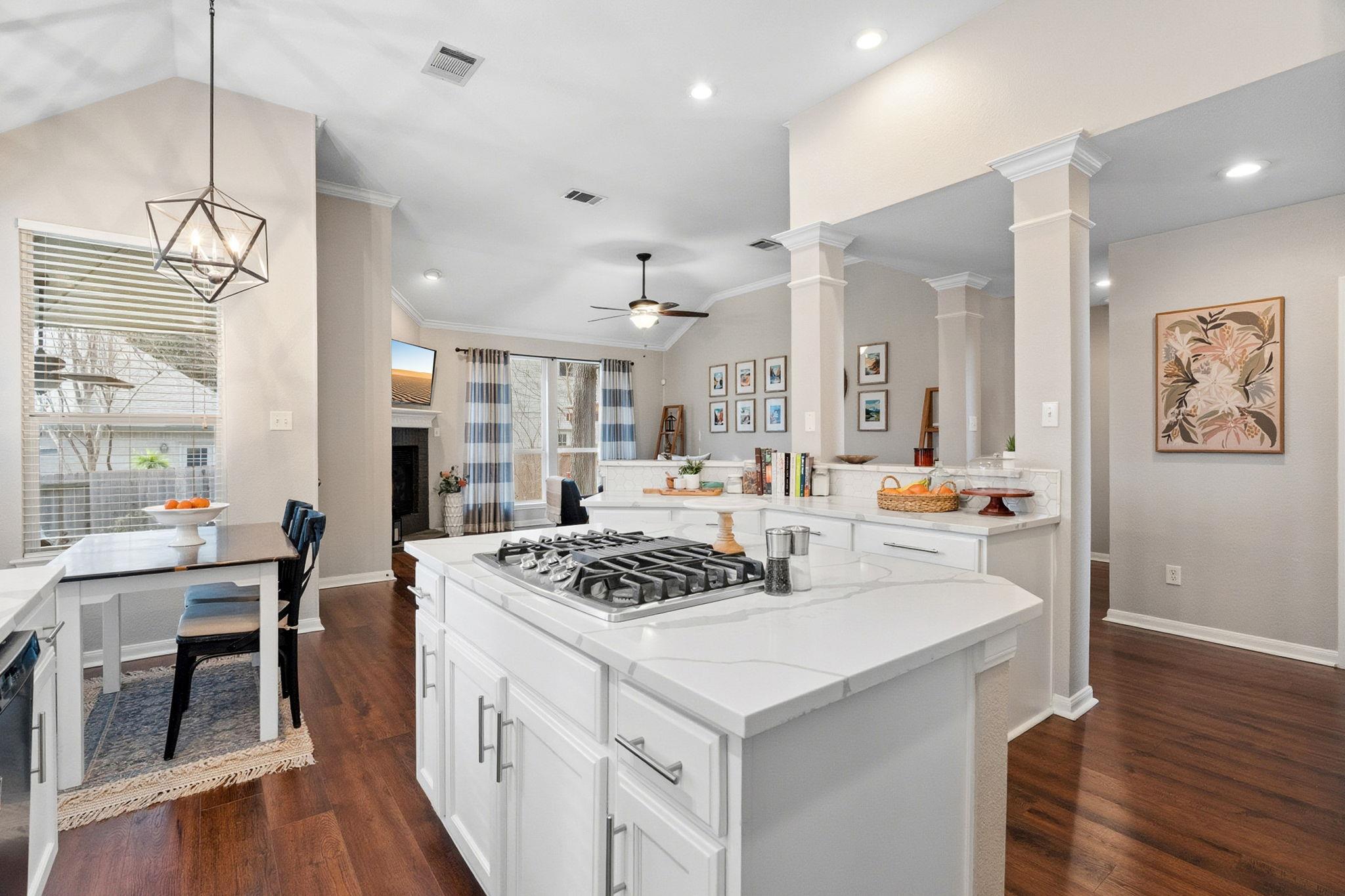 13208 Calf Roping Trl, Austin, TX 78727