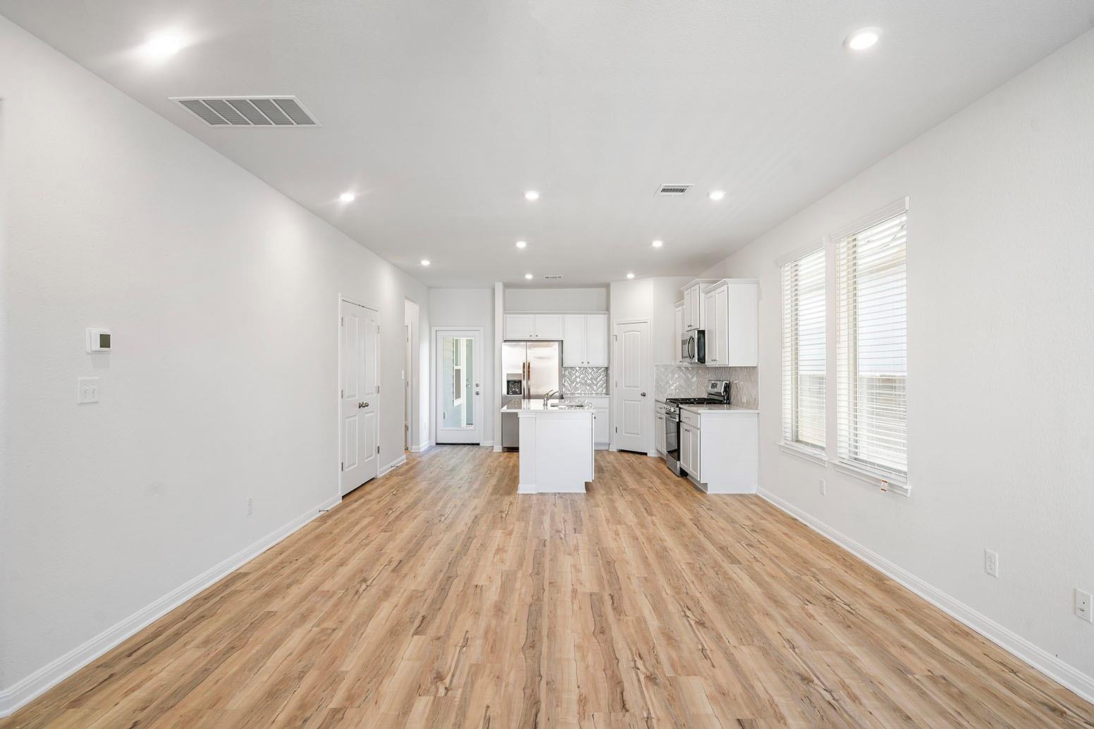 185 Weaver Ln, Bastrop, TX 78602