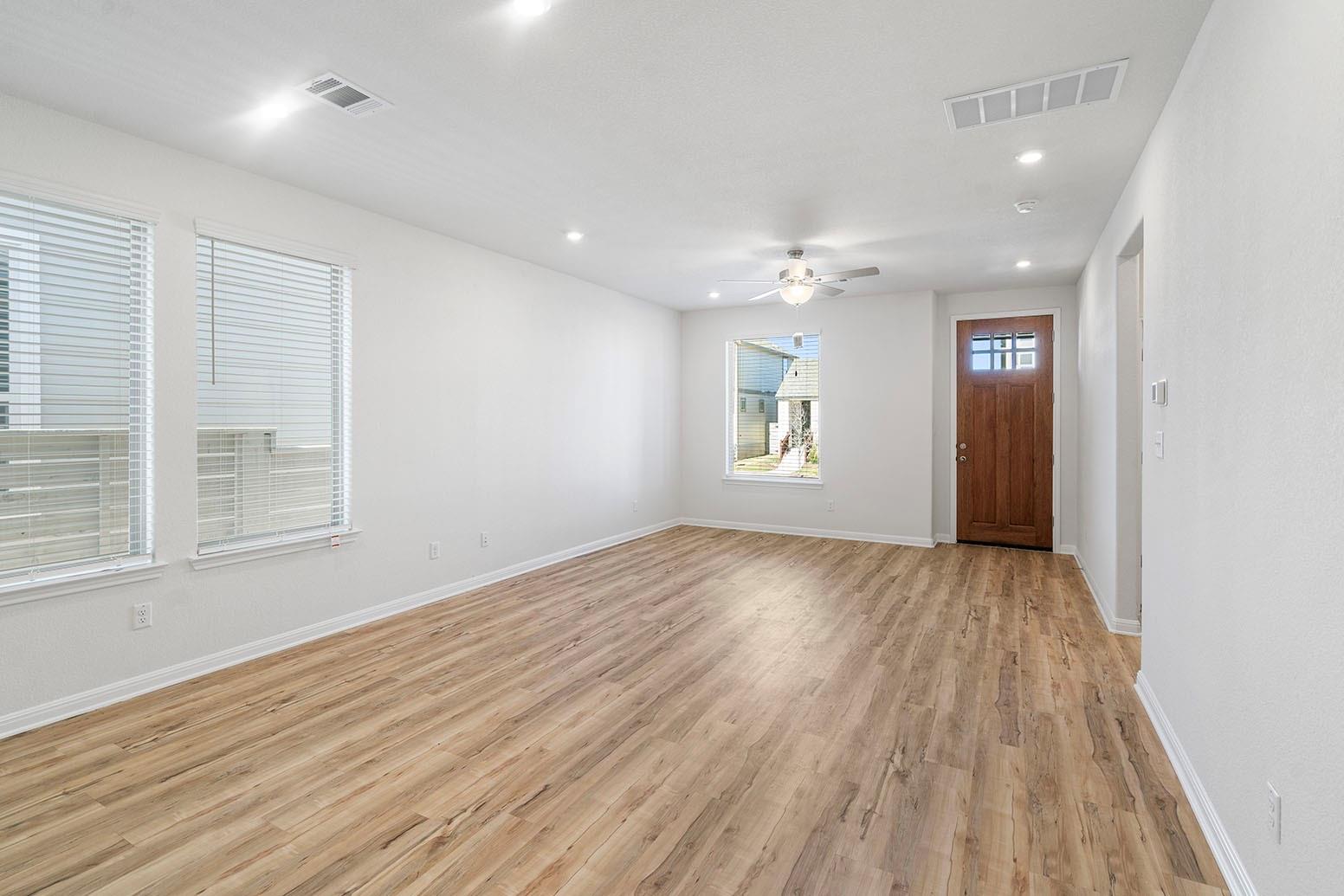 185 Weaver Ln, Bastrop, TX 78602