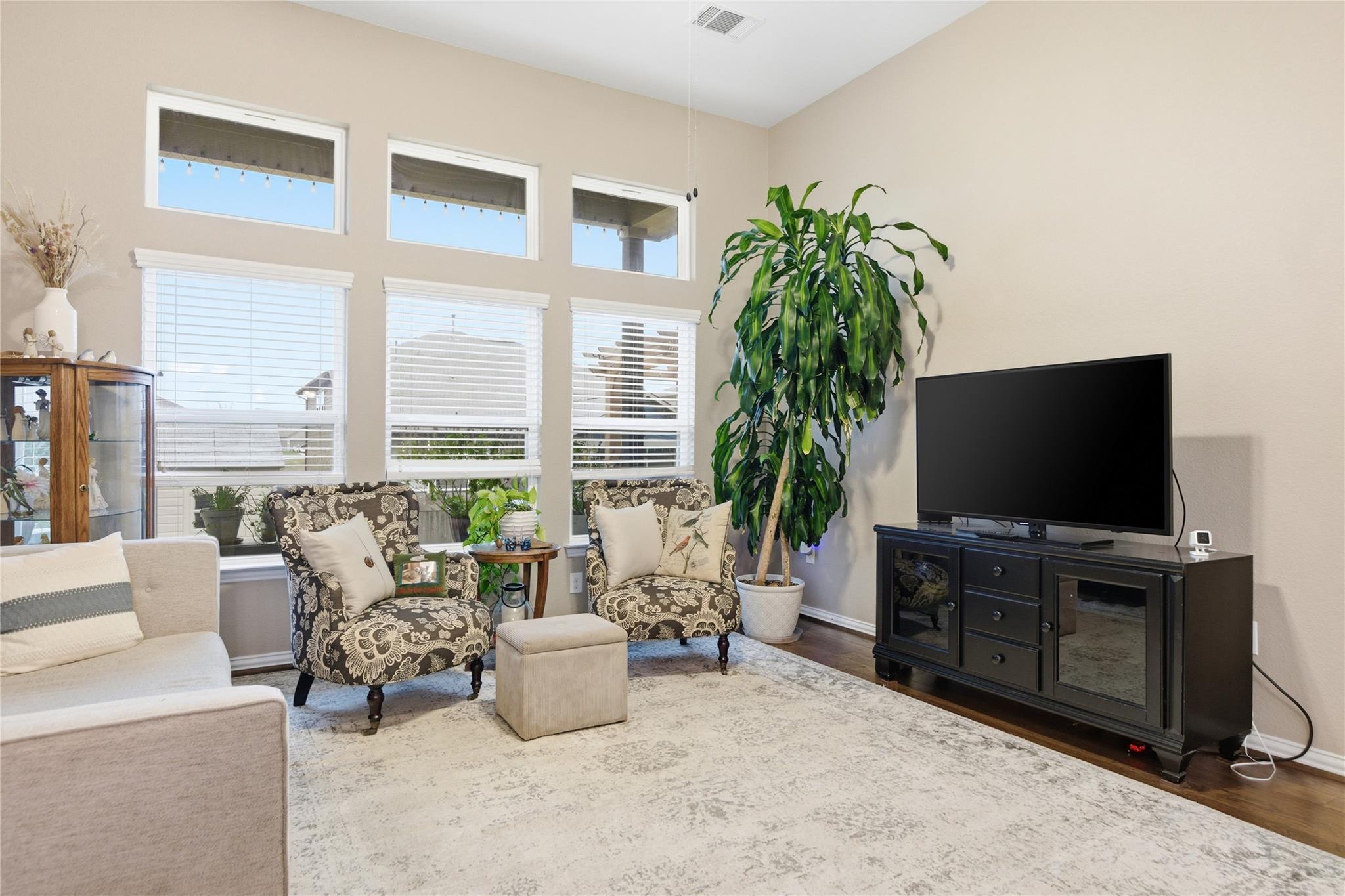 147 Brazil Dr, Buda, TX 78610