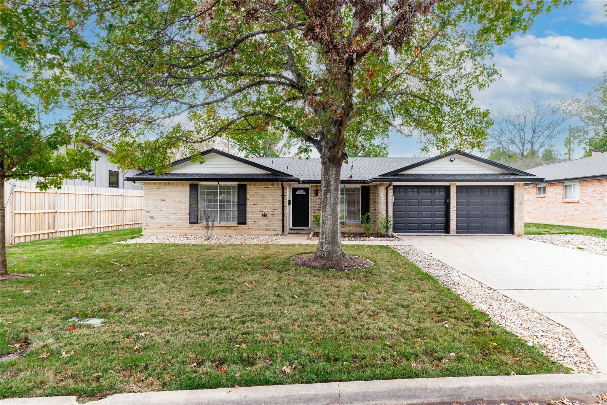 2207 Southern Oaks Dr, Austin, TX 78745