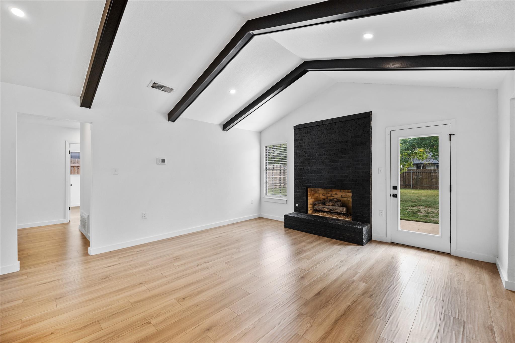 2207 Southern Oaks Dr, Austin, TX 78745