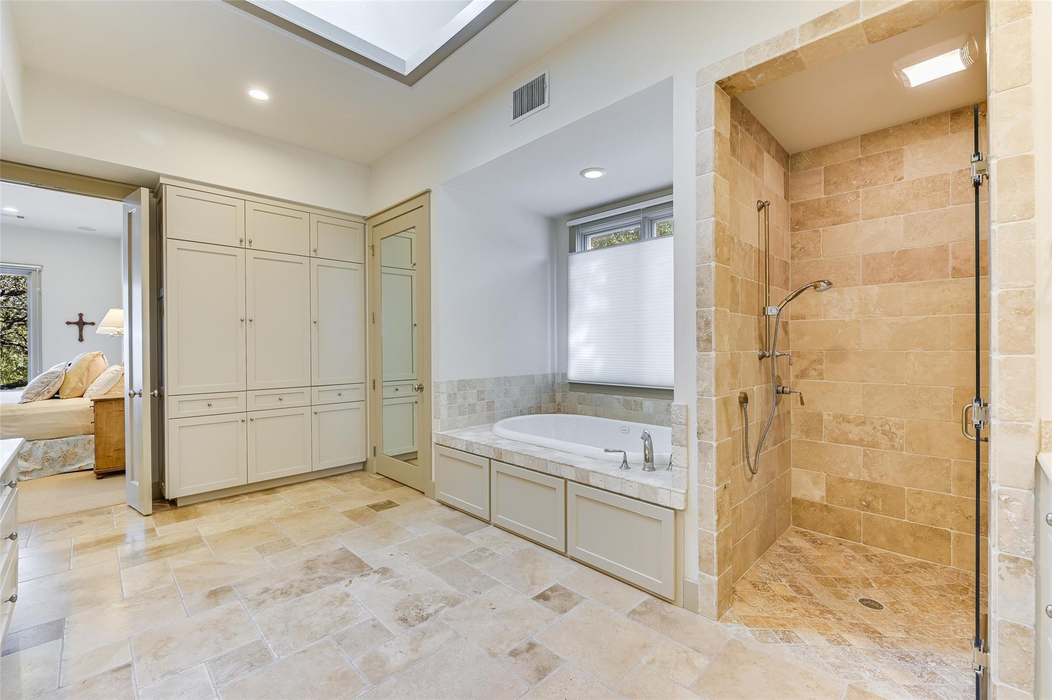 27107 Waterfall Hill Pkwy, Spicewood, TX 78669