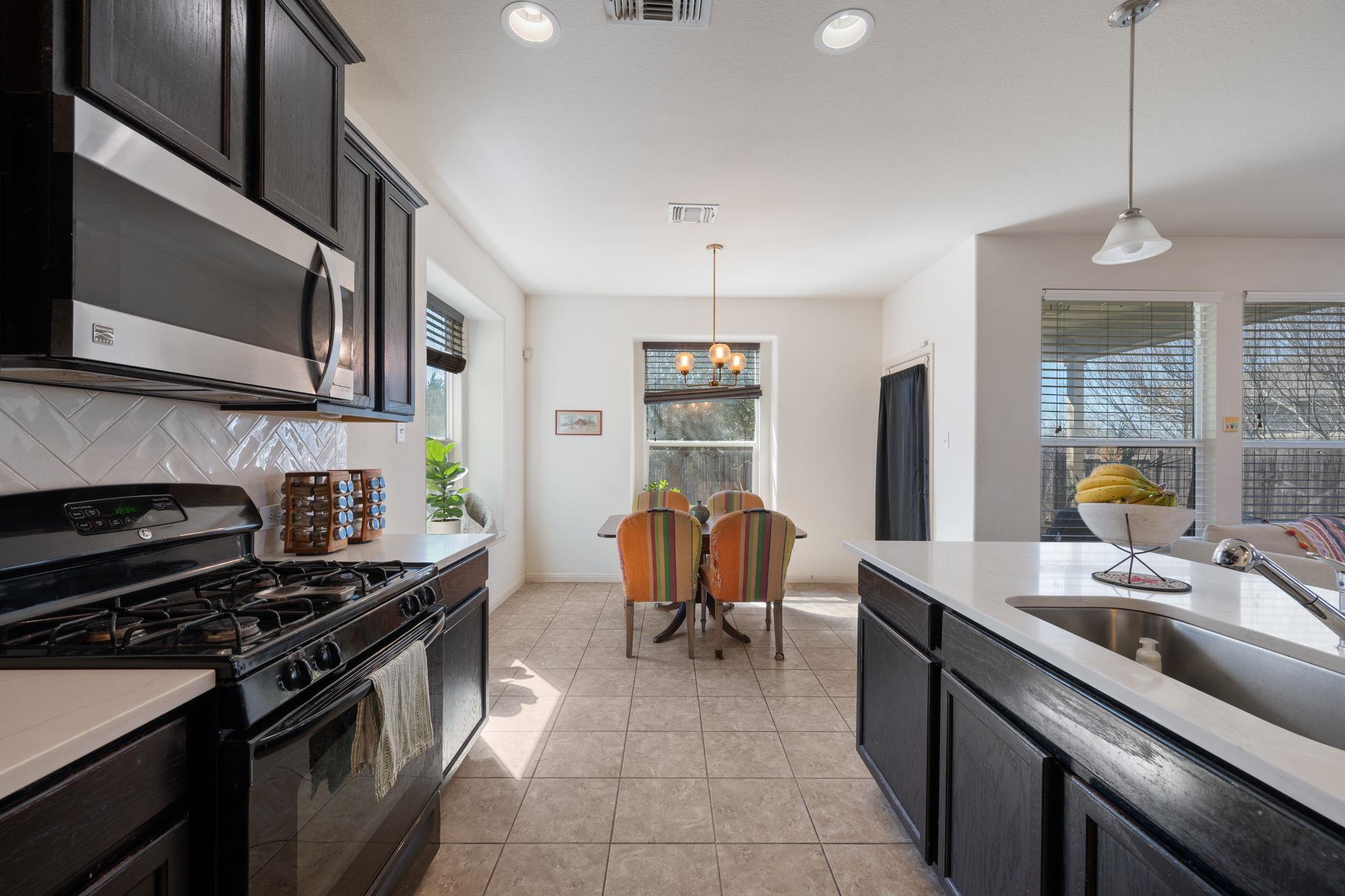 2209 Nestlewood Dr, Austin, TX 78754