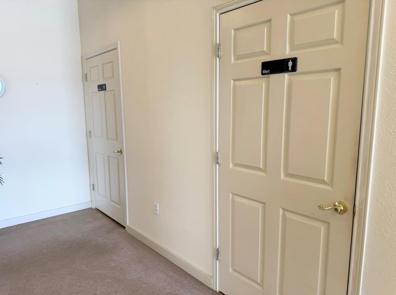 2 Depot Sq # D, Elgin, TX 78621