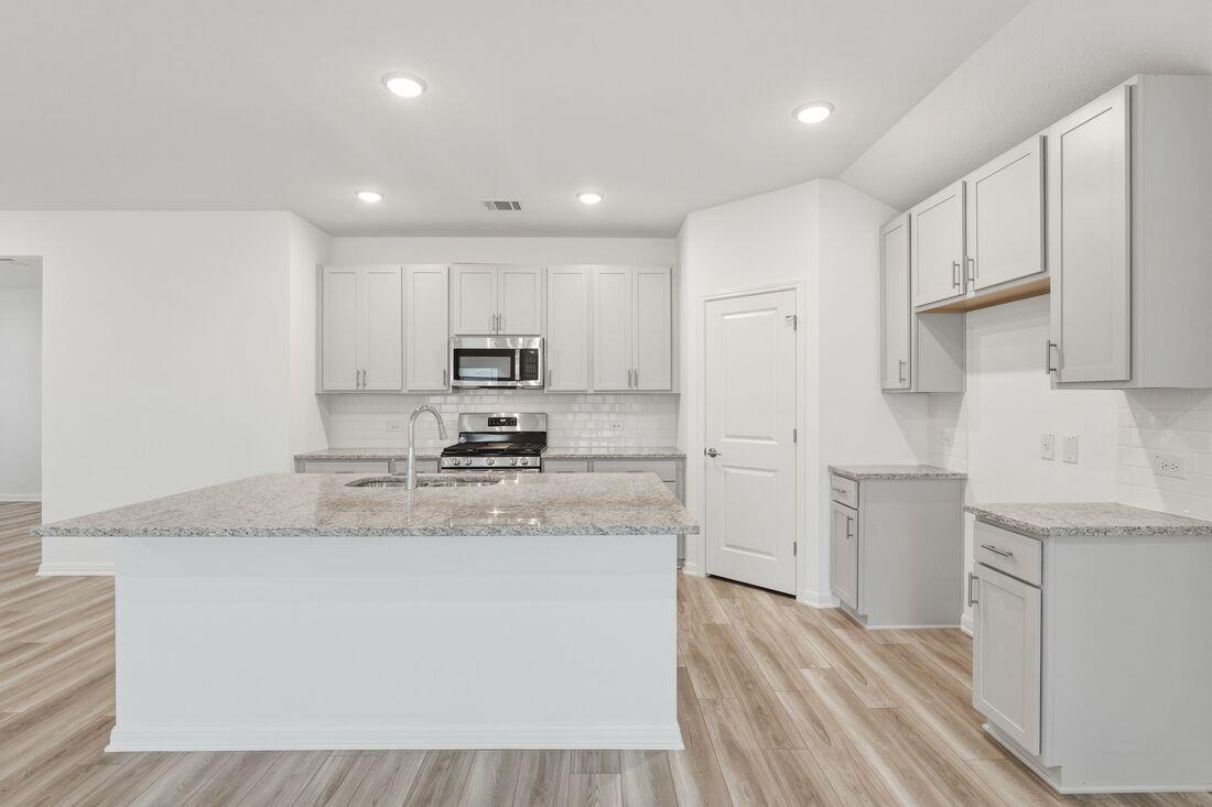 1011 Vanderscile Rd, Hutto, TX 78634