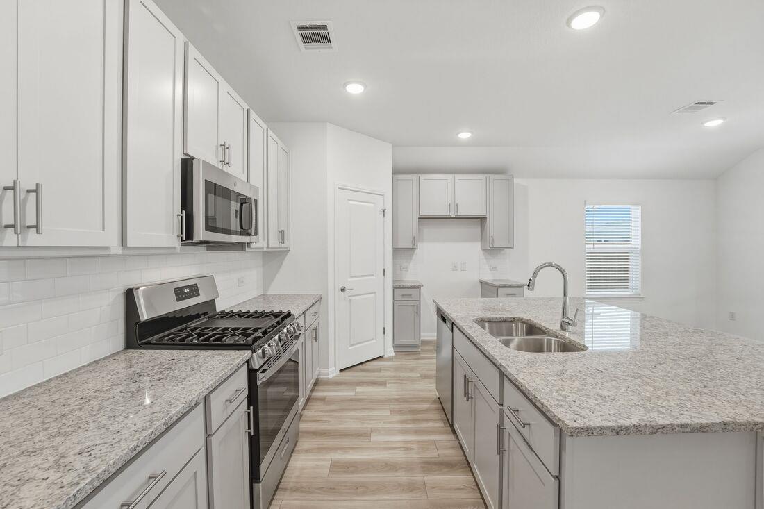 1011 Vanderscile Rd, Hutto, TX 78634