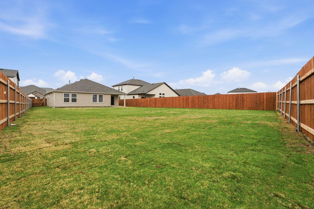 1011 Vanderscile Rd, Hutto, TX 78634