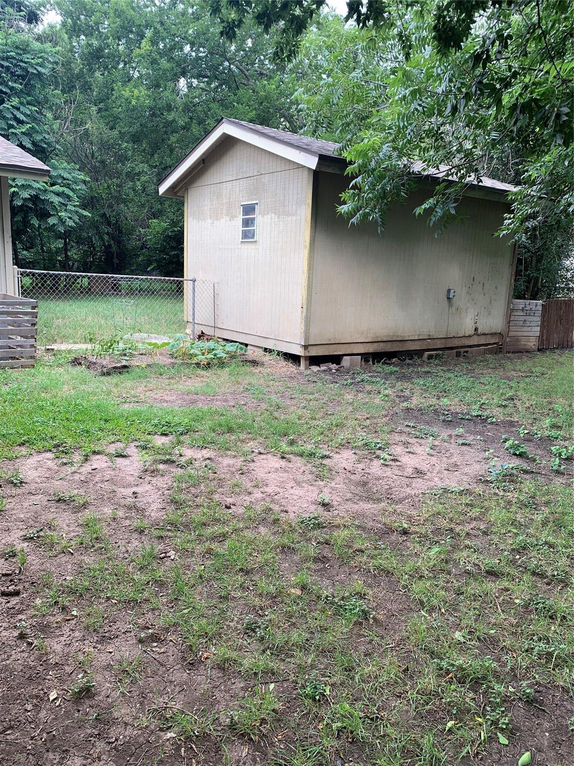 413-415 Live Oak St # A & B, Kyle, TX 78640