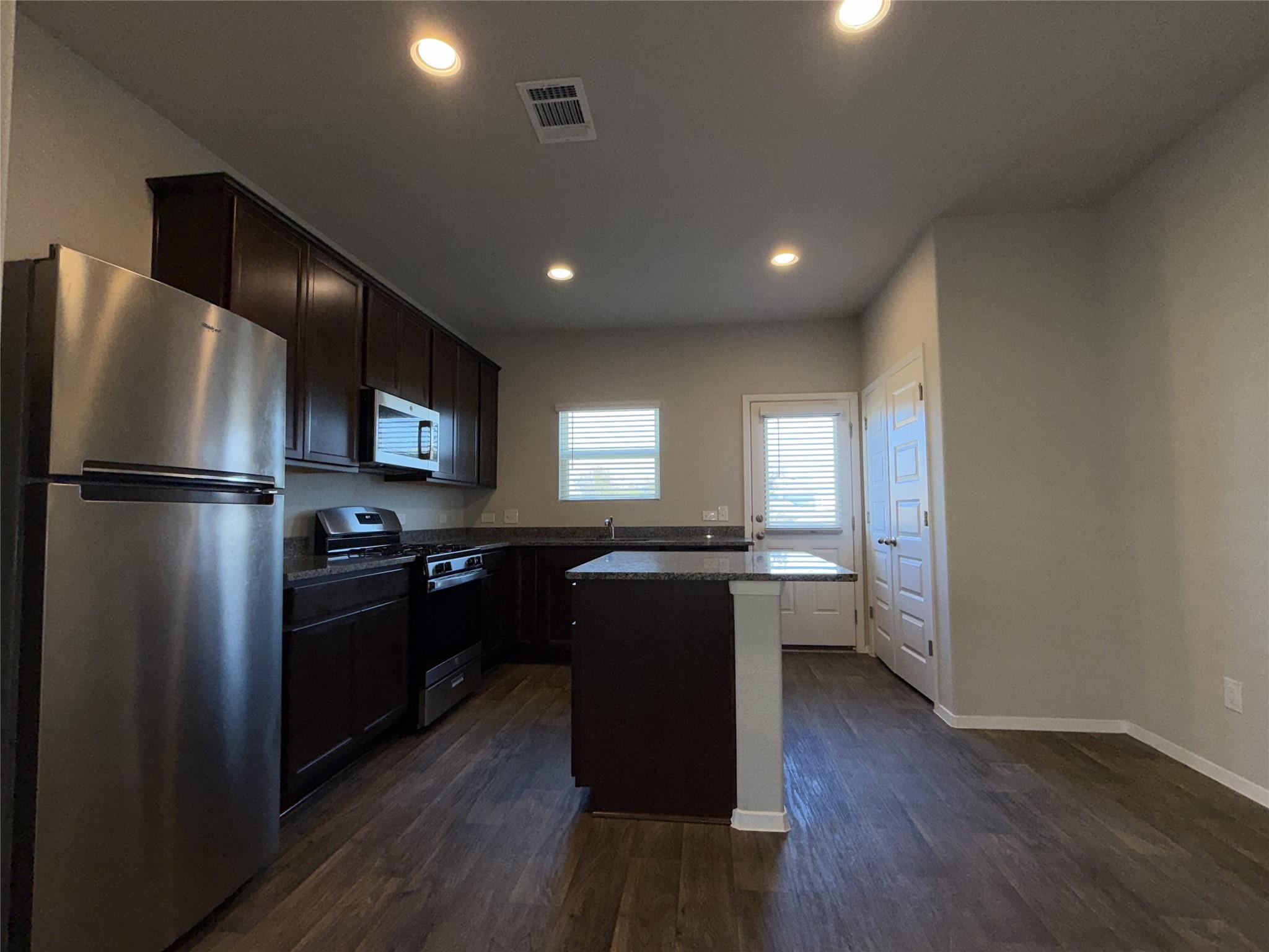 129 Tall Grass Dr, Georgetown, TX 78628