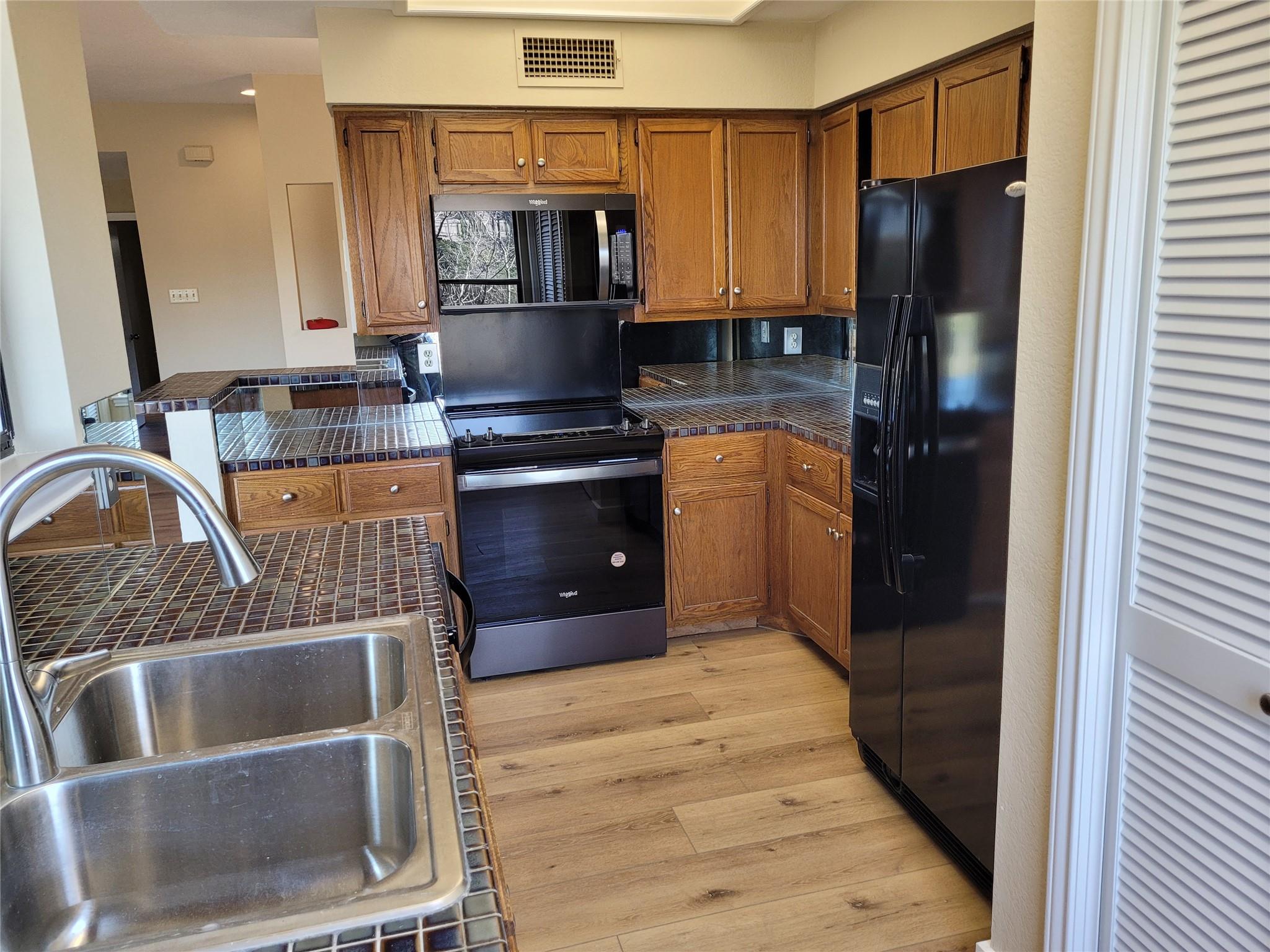 8200 Neely Dr # 115, Austin, TX 78759