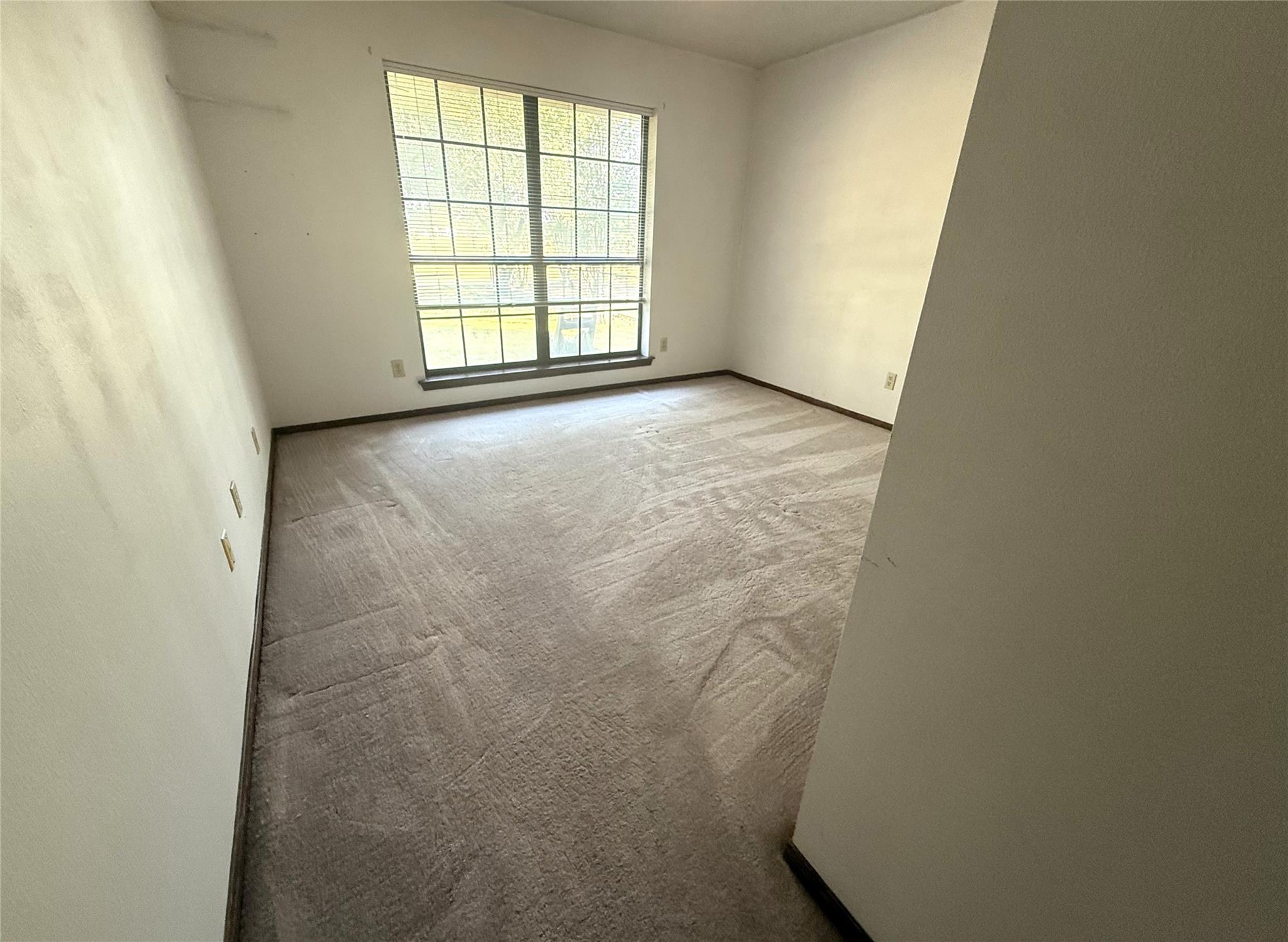 133 Champions Dr, Rockdale, TX 76567