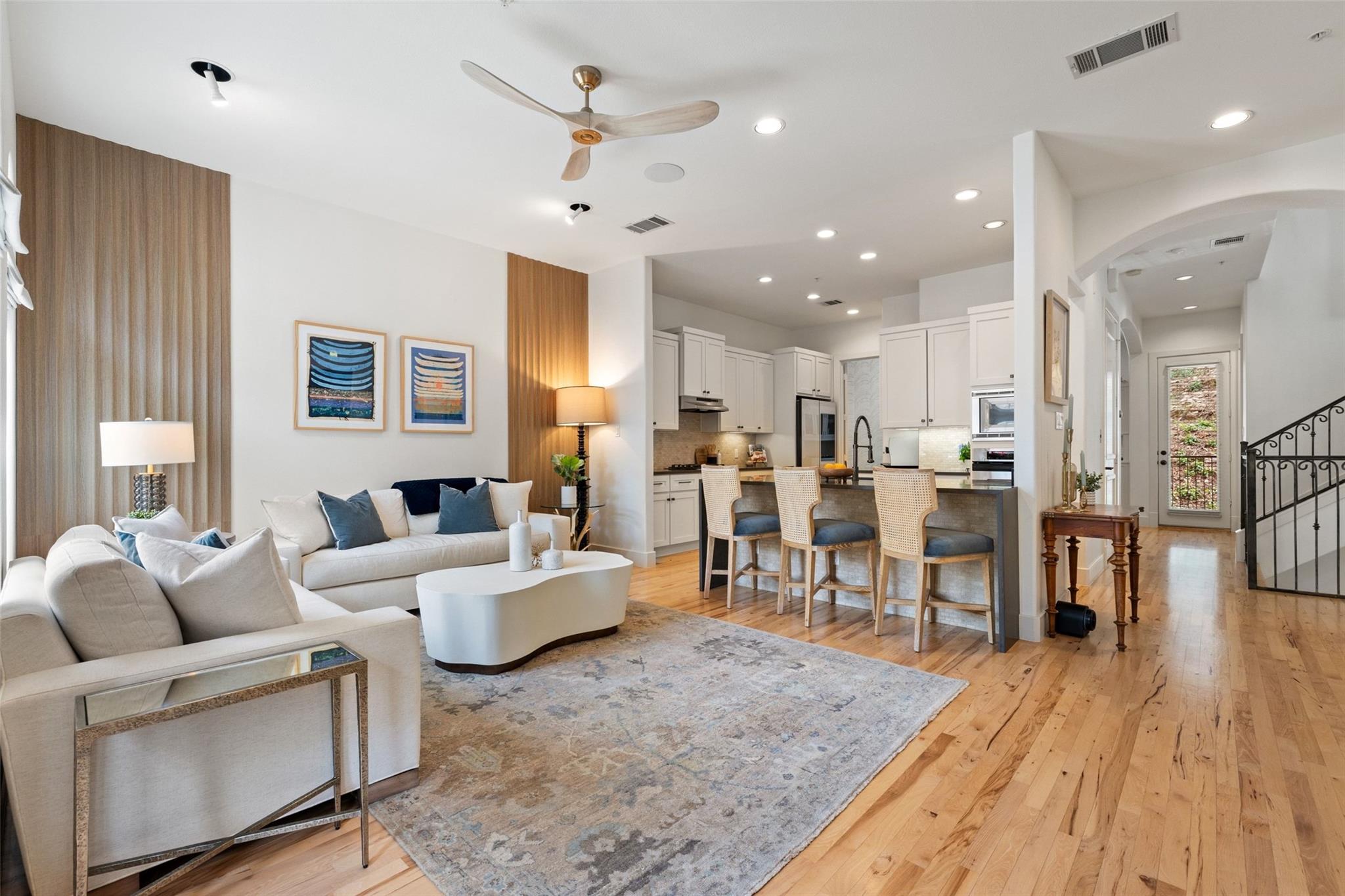 1529 Barton Springs Rd # 2, Austin, TX 78704