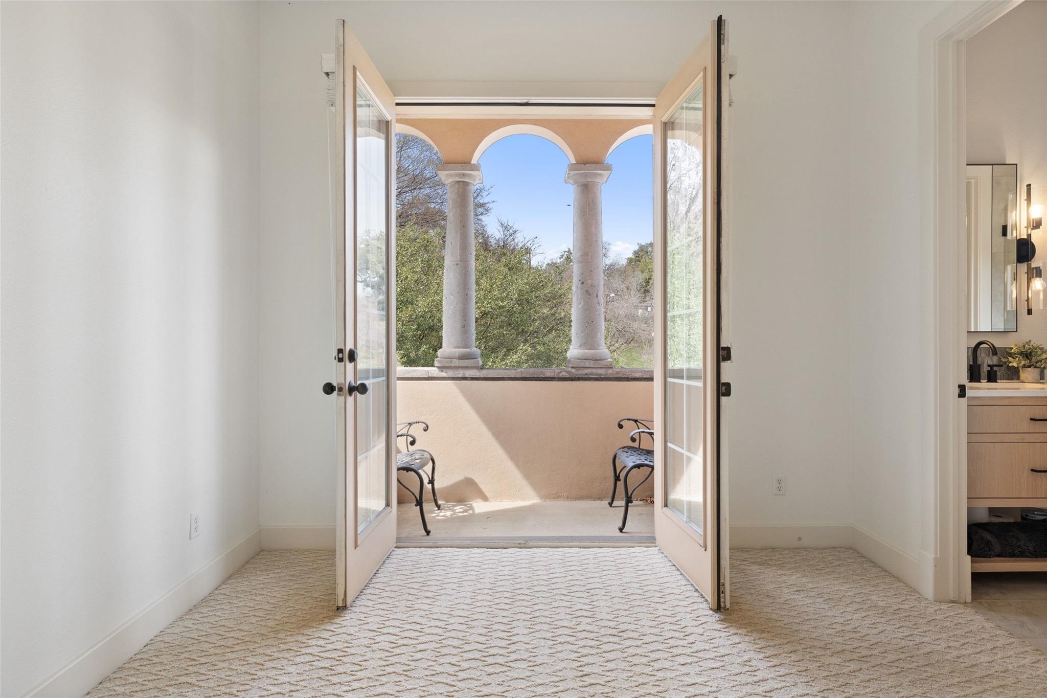 1529 Barton Springs Rd # 2, Austin, TX 78704