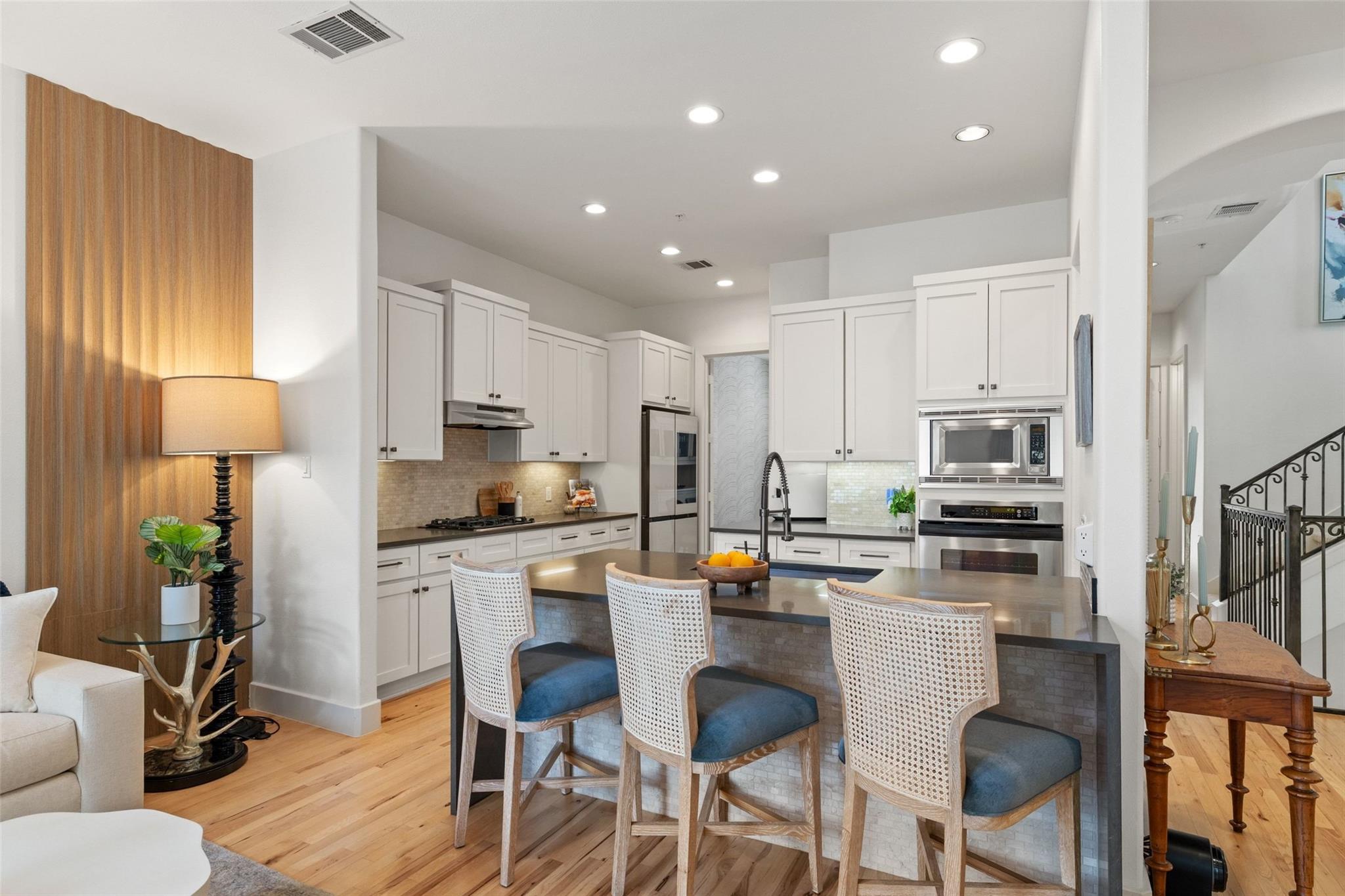 1529 Barton Springs Rd # 2, Austin, TX 78704