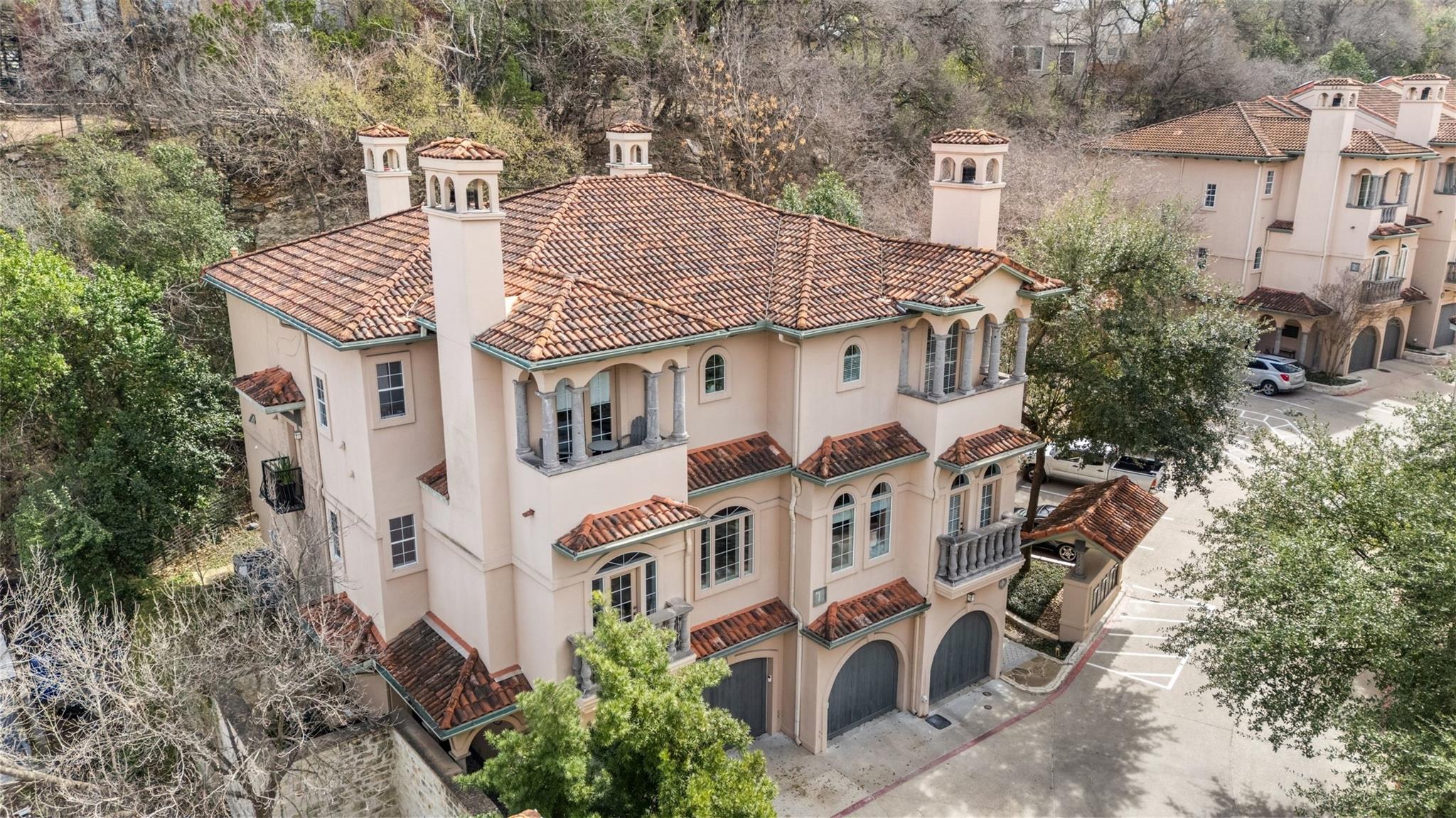 1529 Barton Springs Rd # 2, Austin, TX 78704