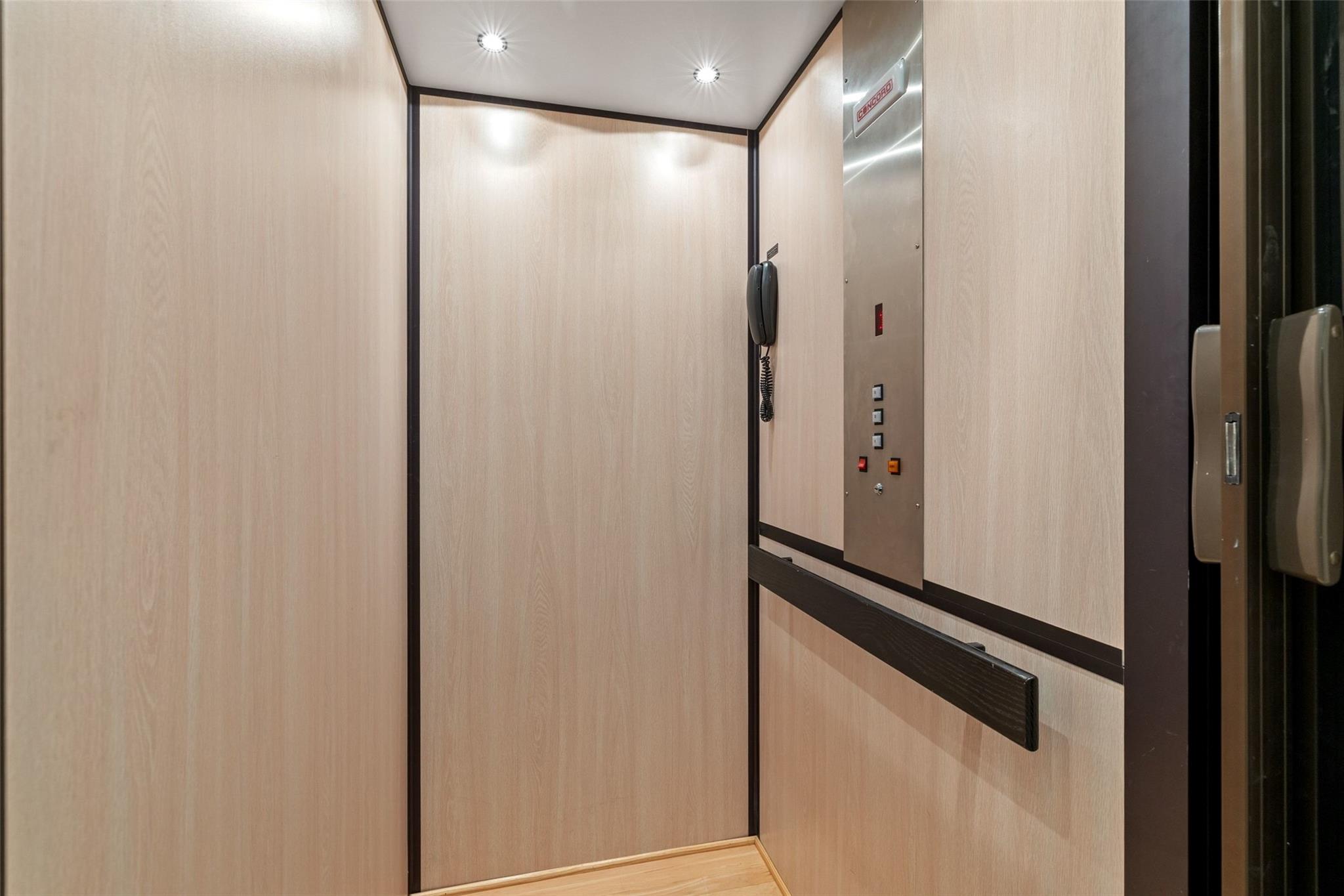 1529 Barton Springs Rd # 2, Austin, TX 78704