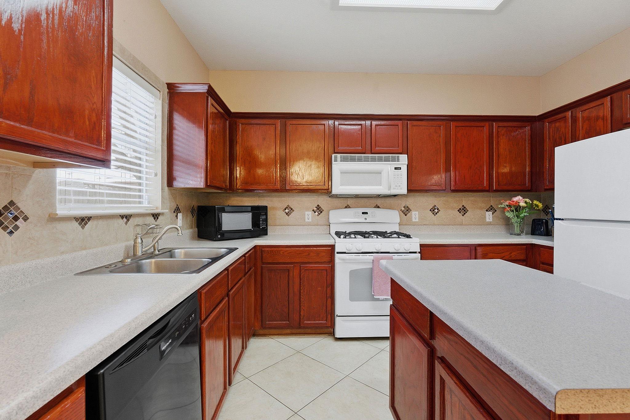 1424 Marsh Harbour Dr, Round Rock, TX 78664