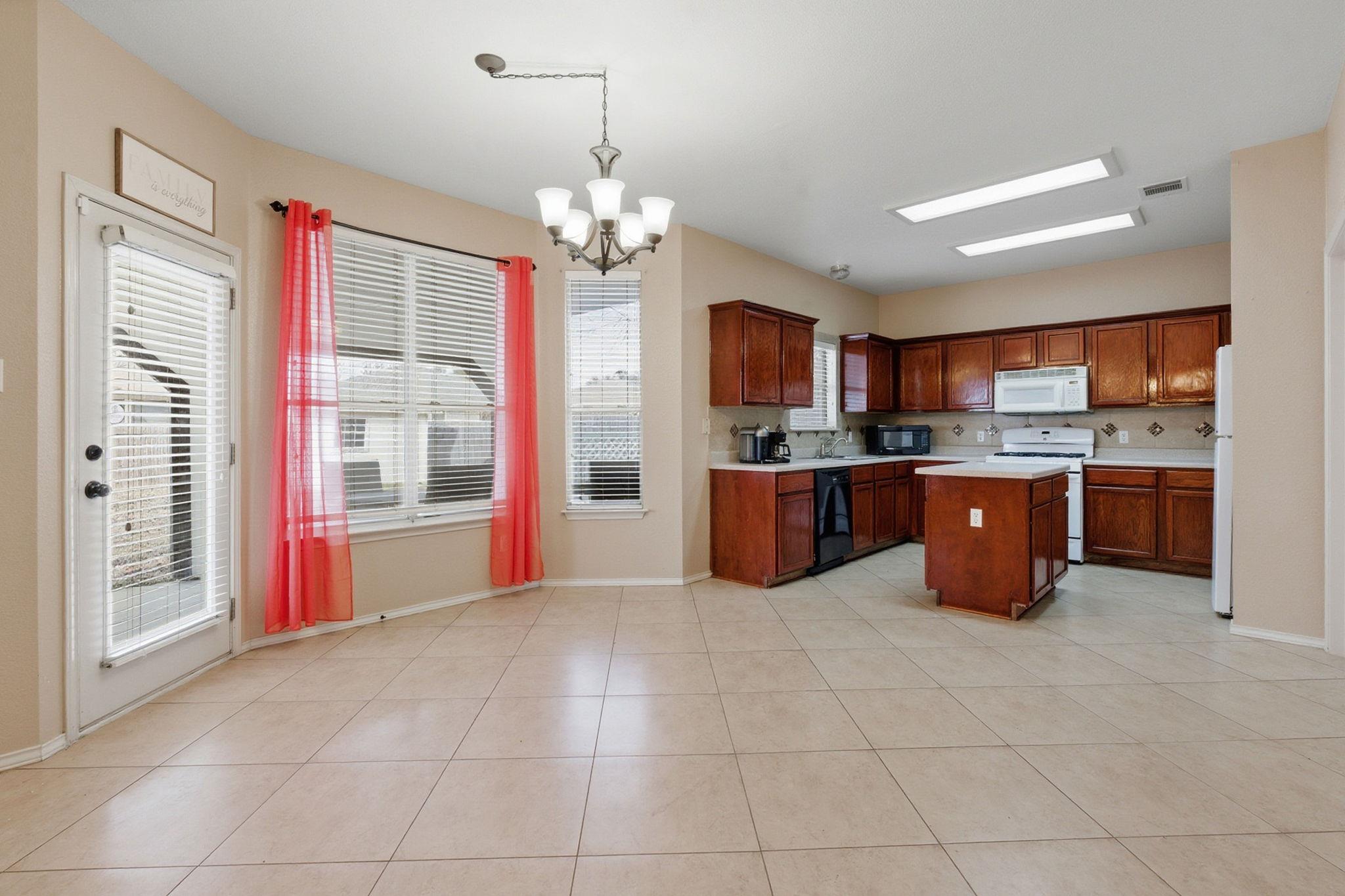 1424 Marsh Harbour Dr, Round Rock, TX 78664