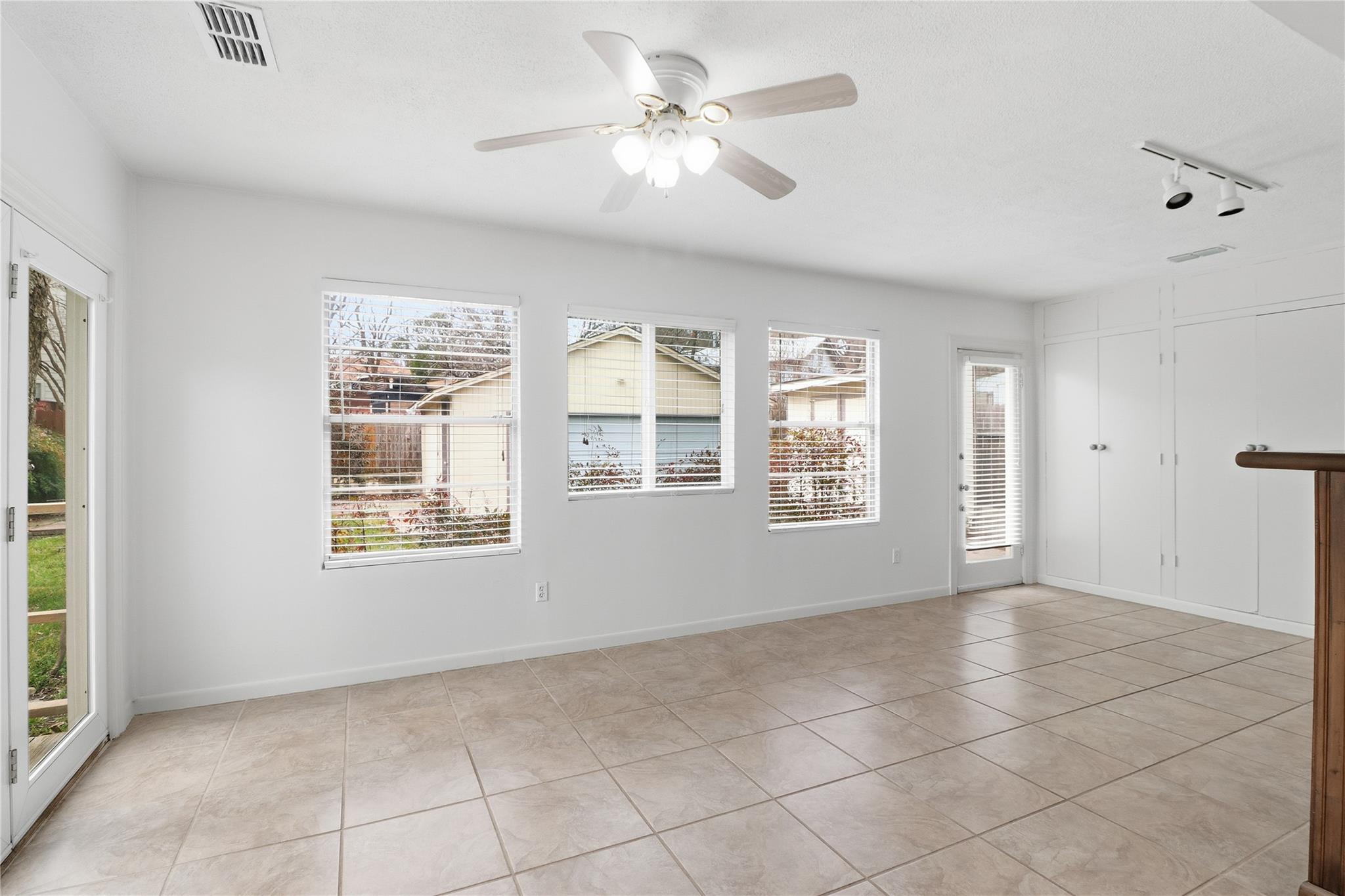 2007 Montclaire St, Austin, TX 78704