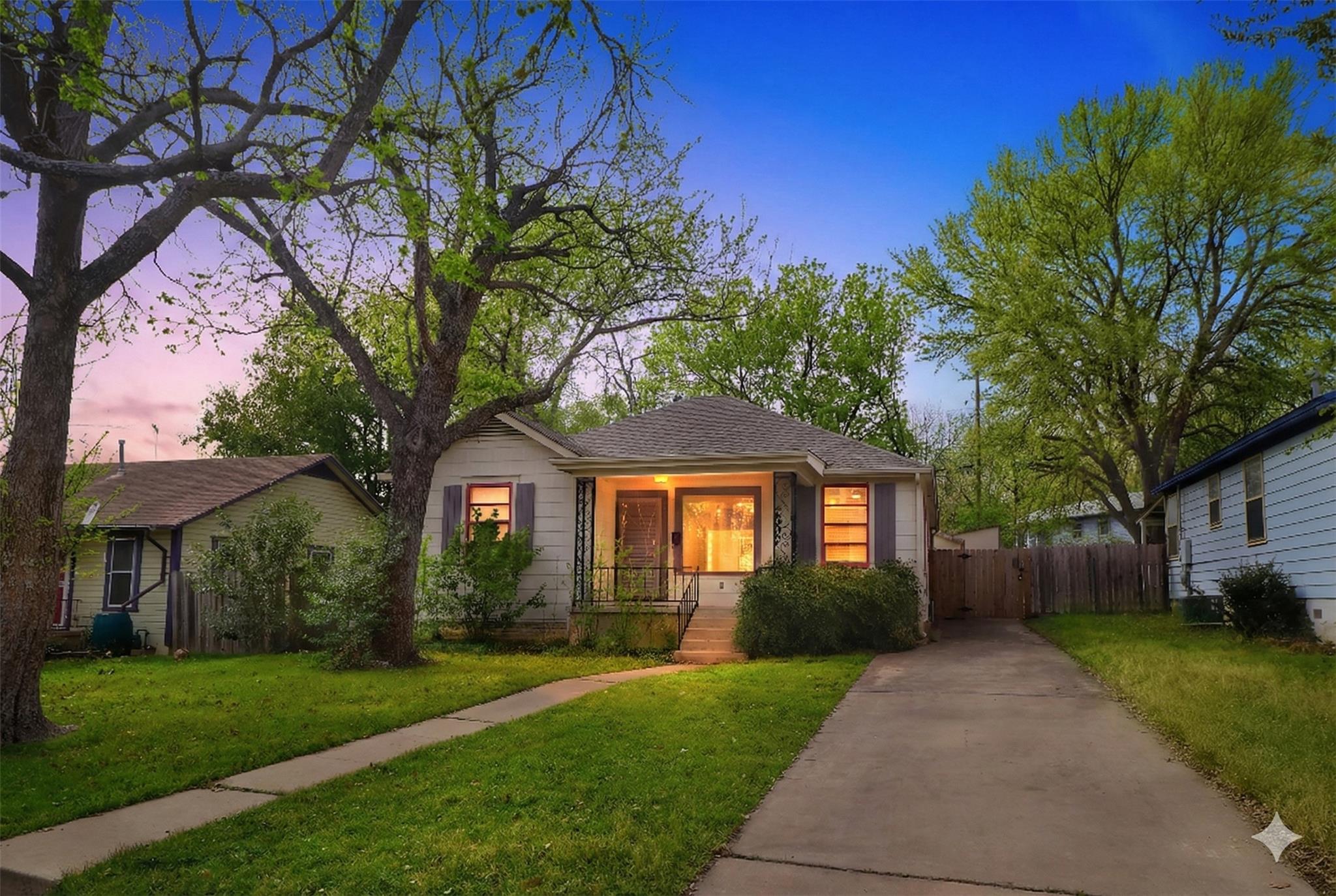 2007 Montclaire St, Austin, TX 78704