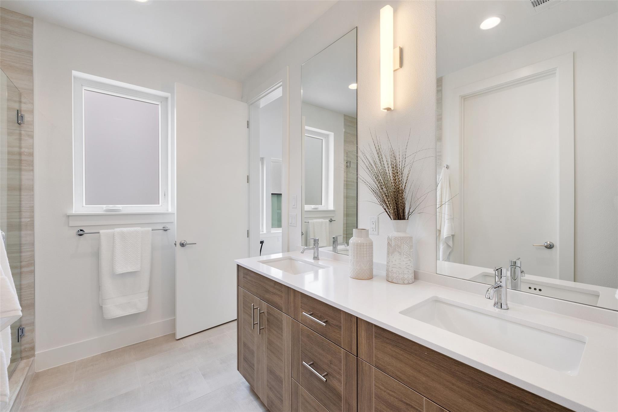 900 S 2nd St # 21, Austin, TX 78704