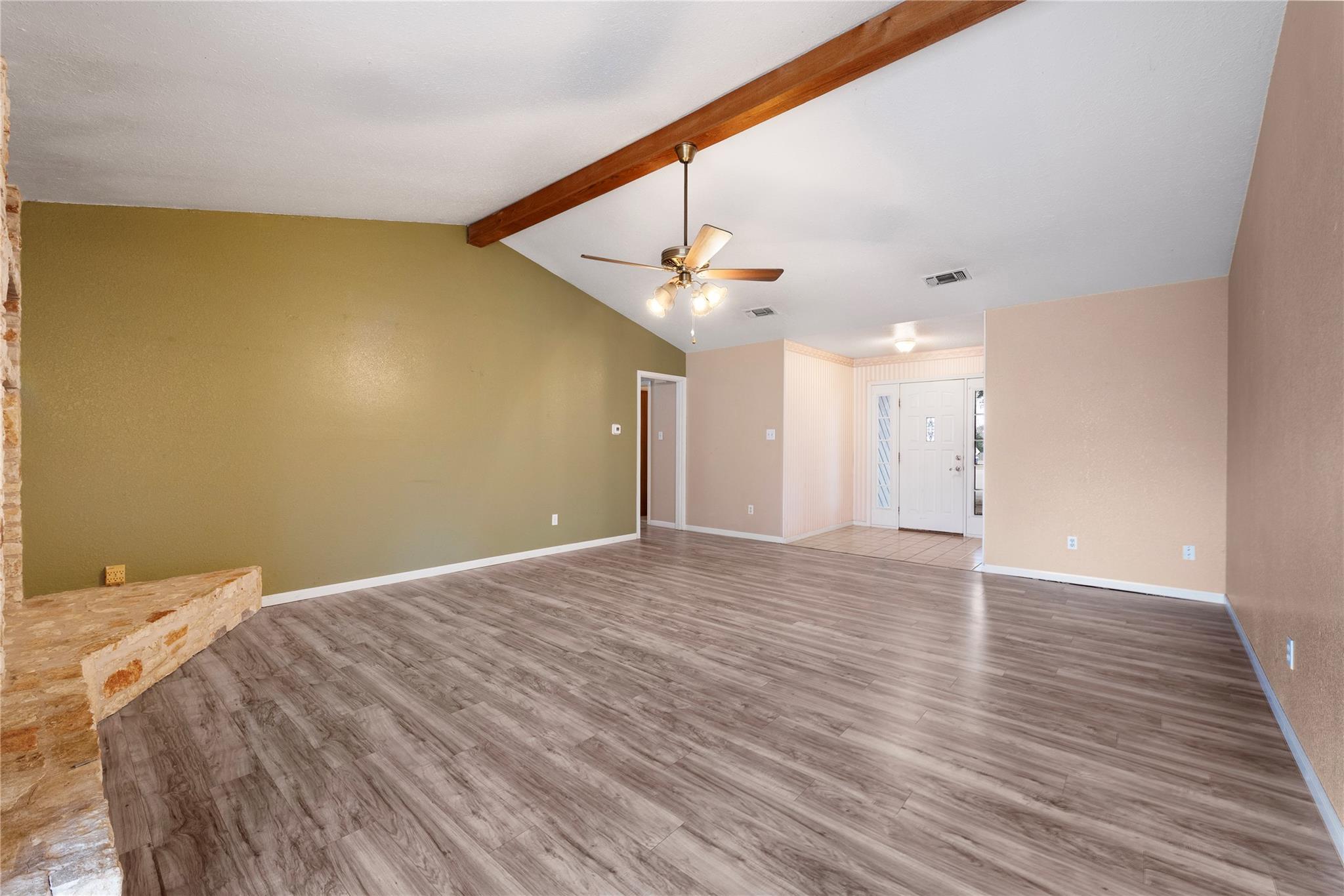 204 Drake Ln, Taylor, TX 76574