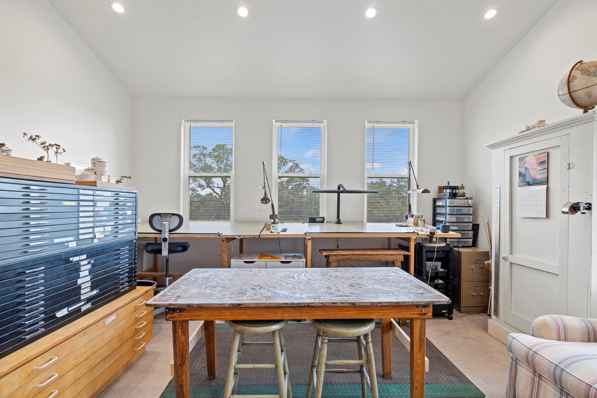 456 Colt Valley Rd, Fredericksburg, TX 78624